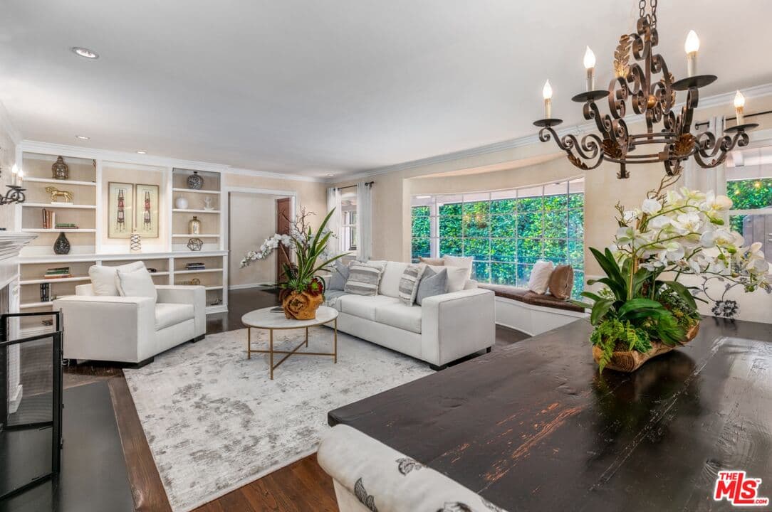 1622 Sunset Plaza Dr. Los Angeles CA 90069 - Image 2