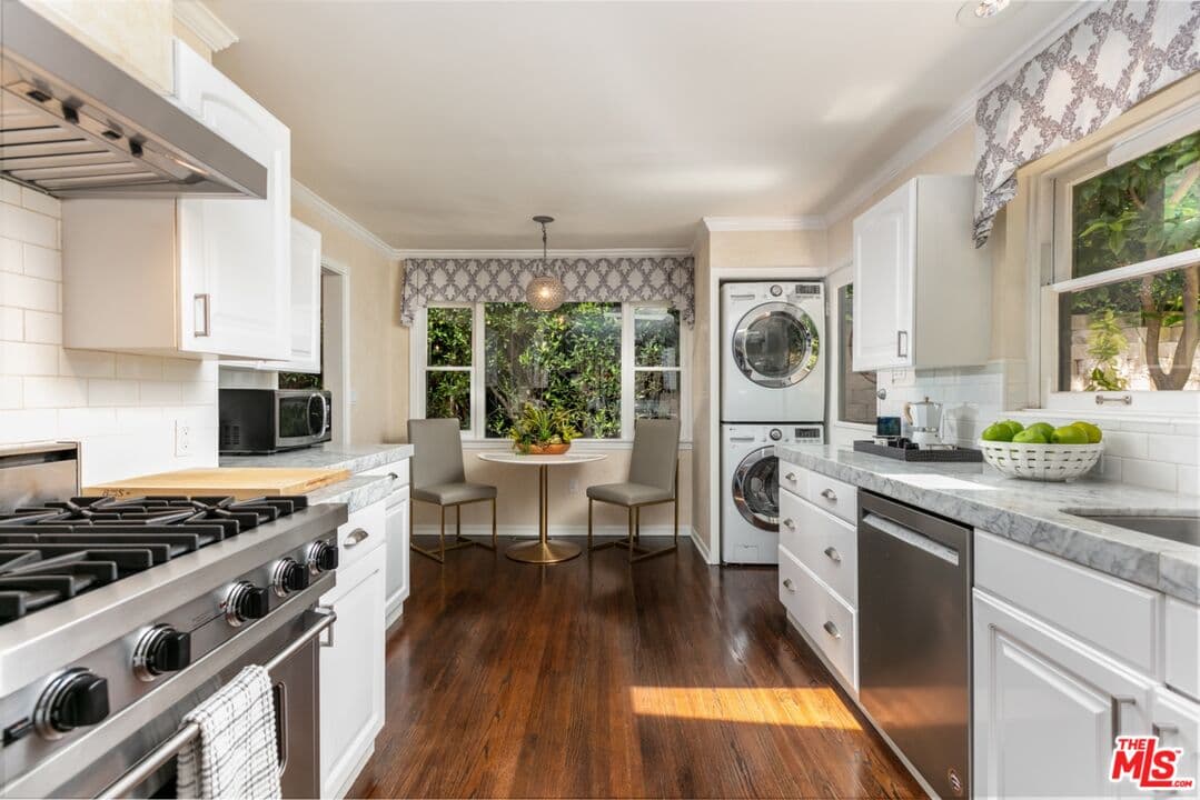 1622 Sunset Plaza Dr. Los Angeles CA 90069 - Image 8