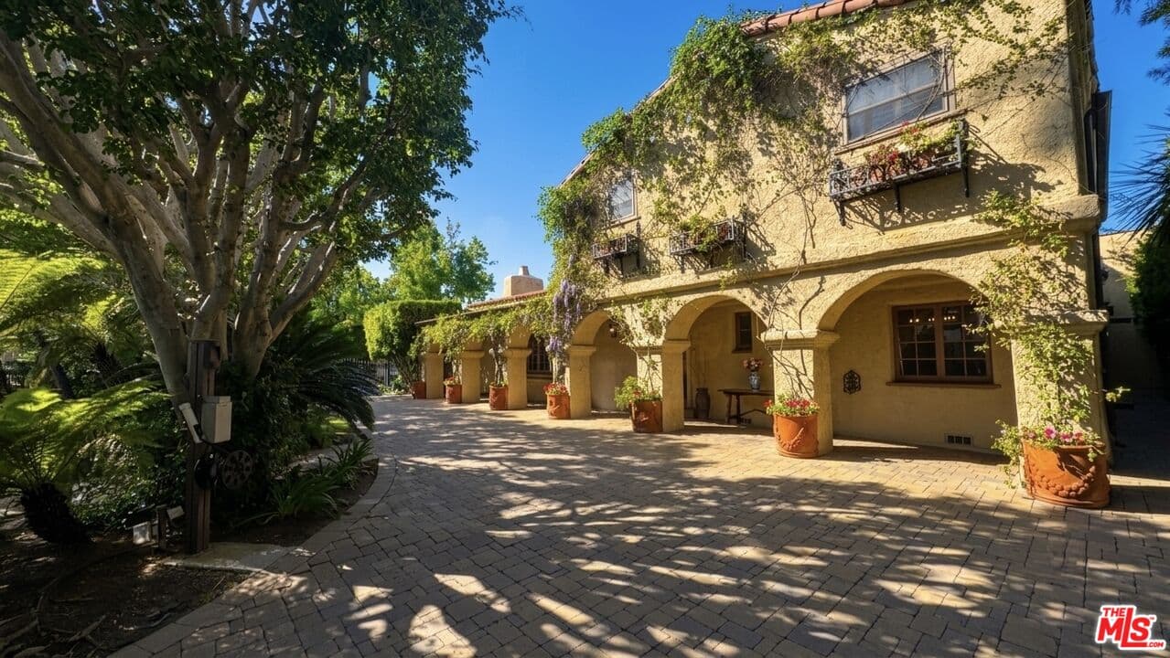 524 N. Bedford Dr. Beverly Hills CA 90210 - Image 2