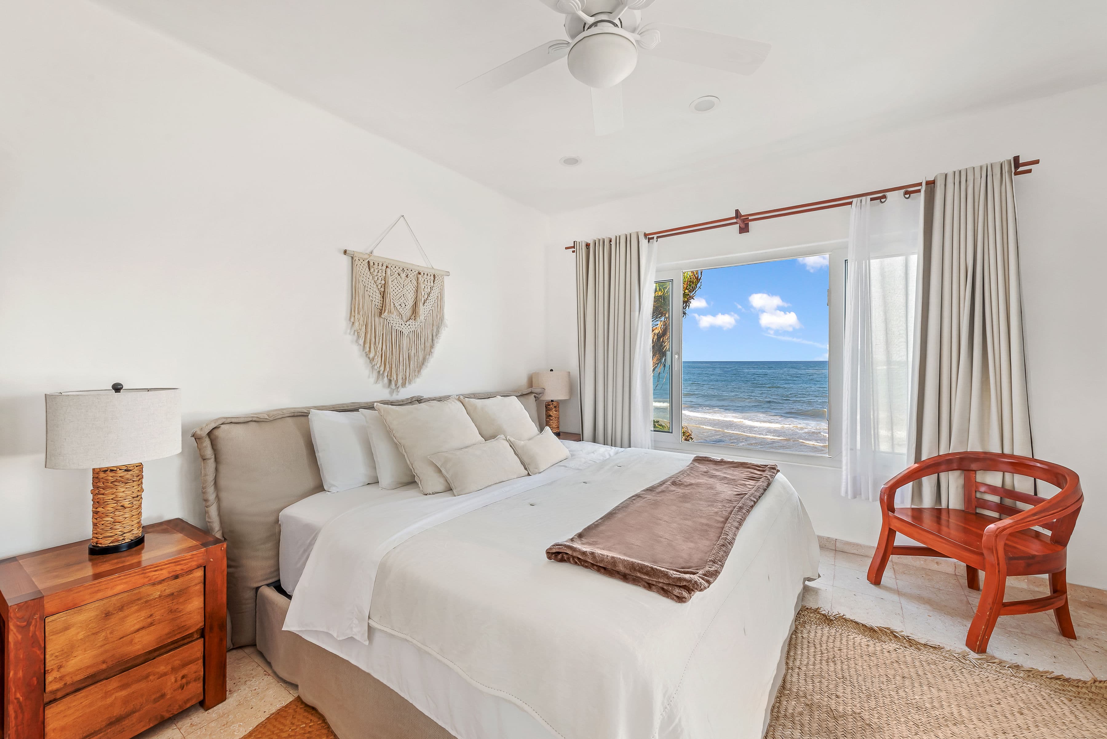 Casa Sofia | 5 Bedroom Beachfront Villa - Image 3