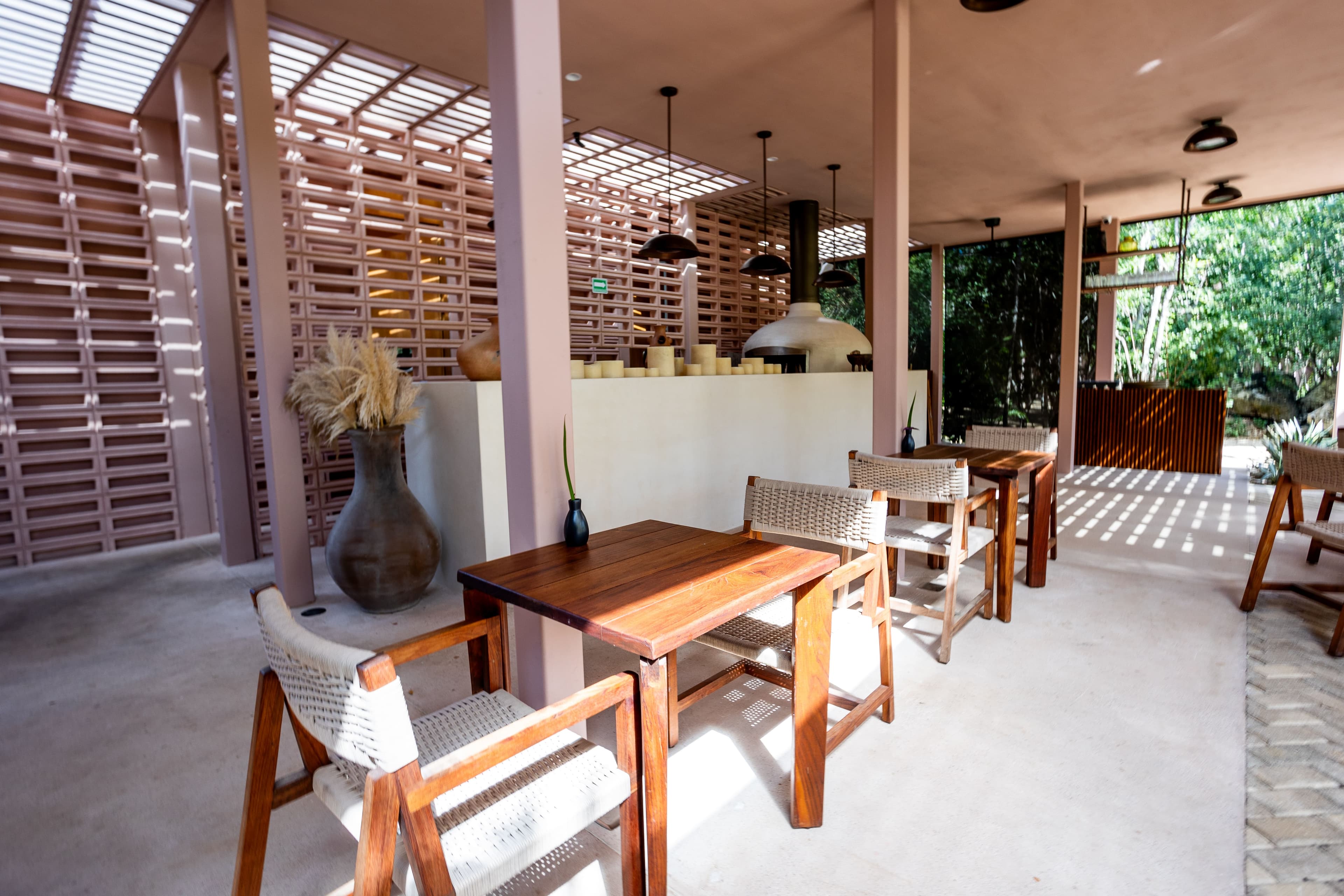 Aflora Poolside | 1 Bed Exclusive Studio - Image 16