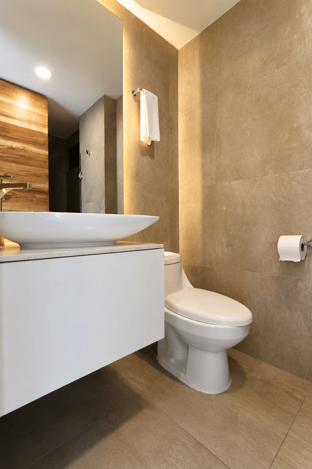 Icono | 3 Bedroom Luxe Condo - Image 9
