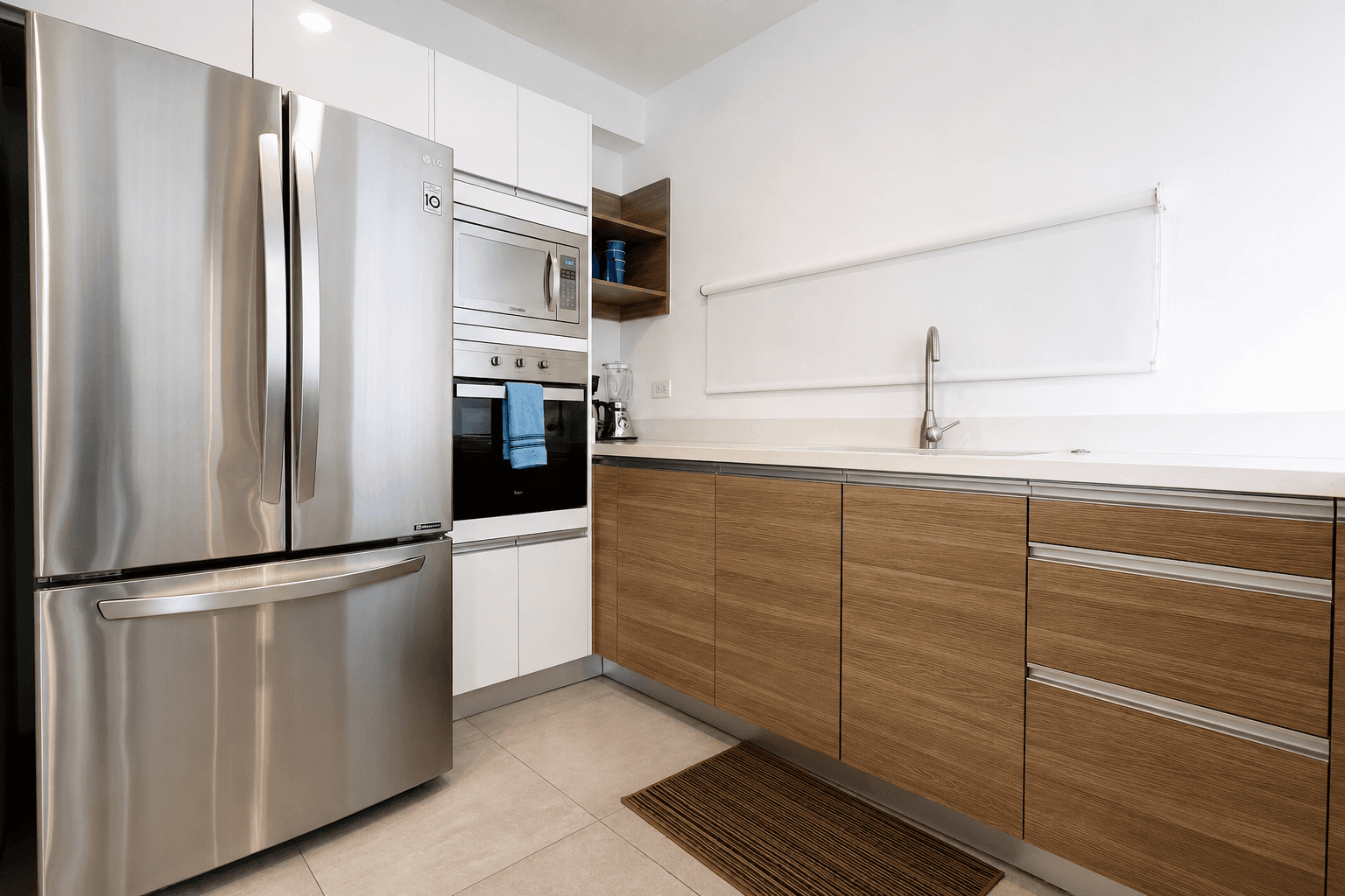 Icono | 3 Bedroom Luxe Condo - Image 11
