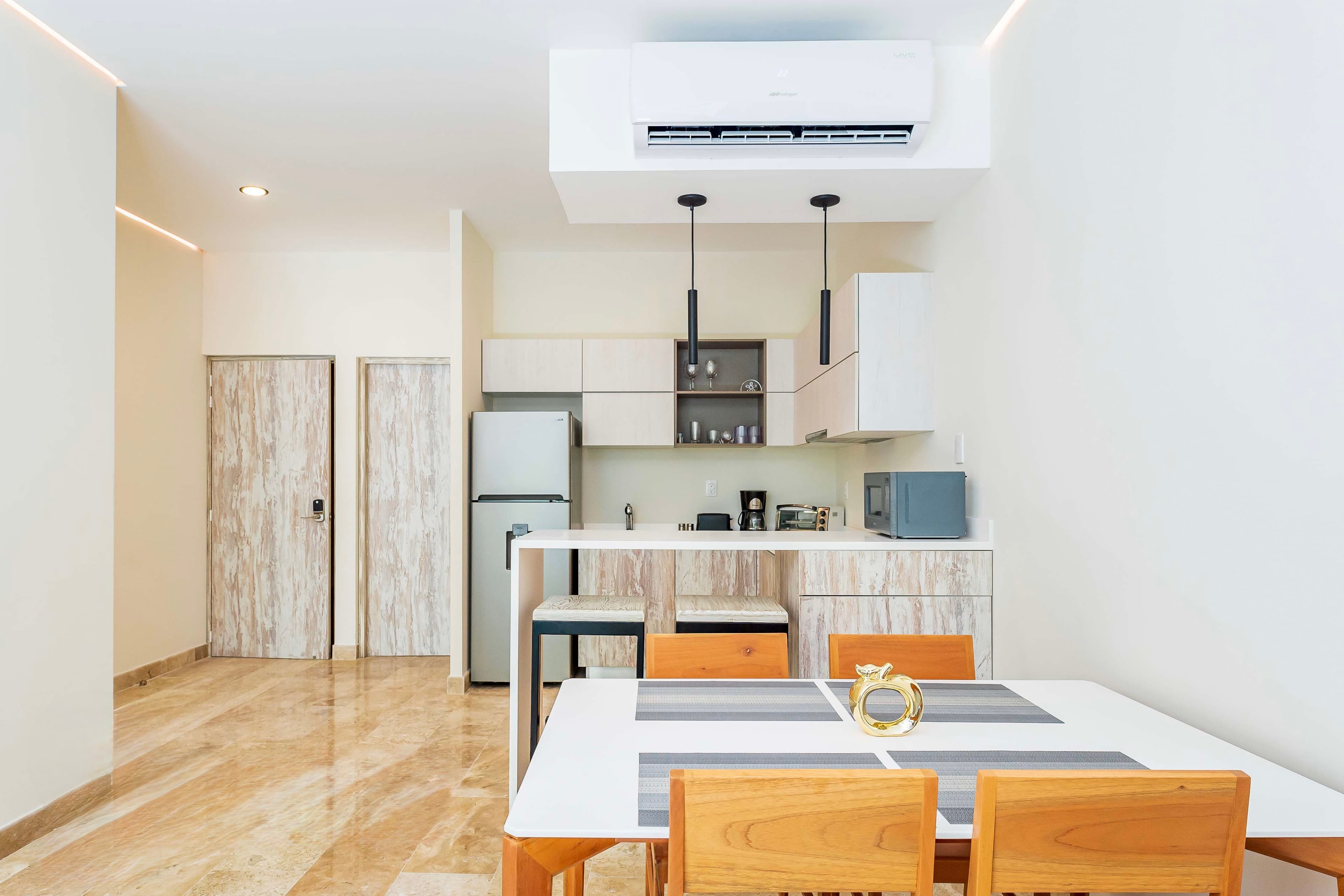 The Elle | 1 Bedroom Stylish Condo - Image 7