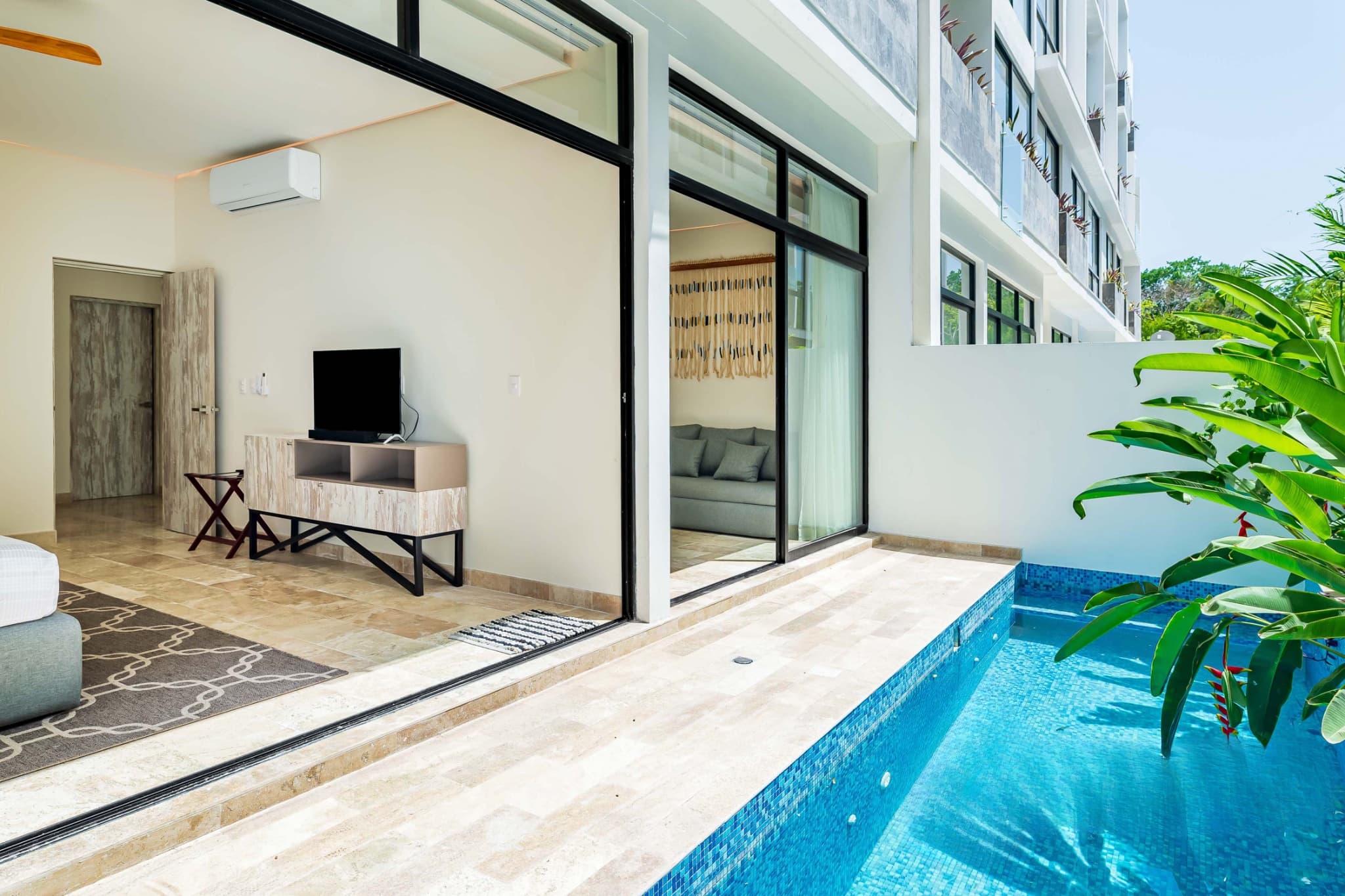 The Elle | 1 Bedroom Stylish Condo - Image 15