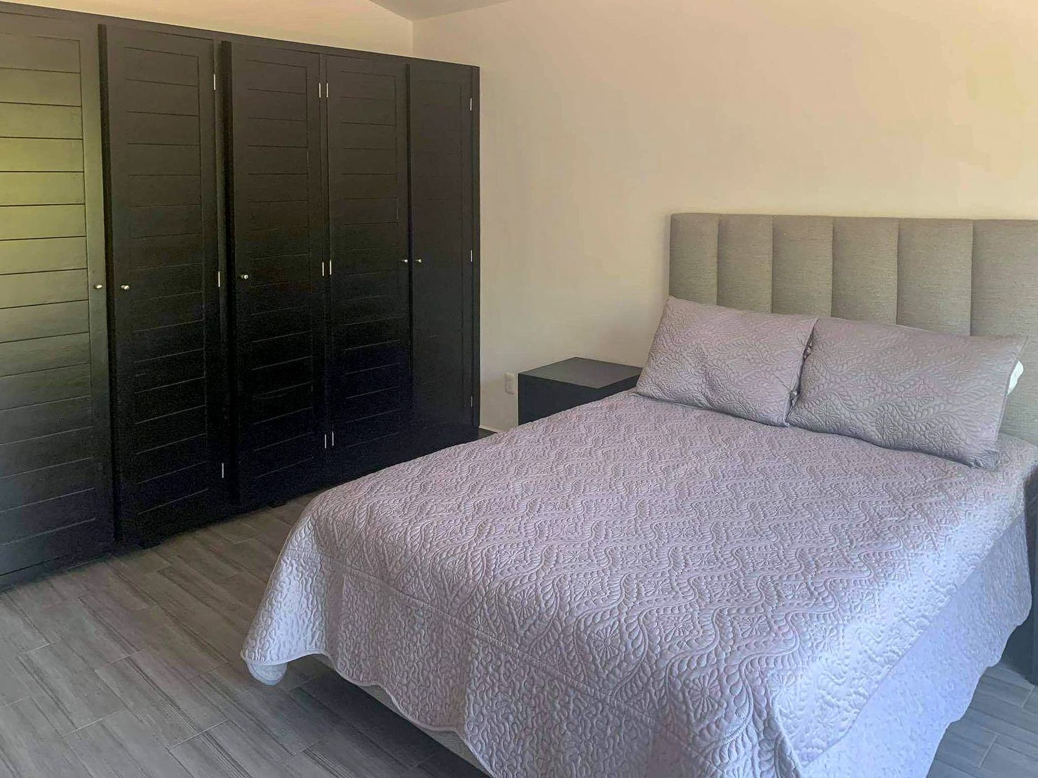 Nautica | 8 Unit Marina Front Building - Image 9