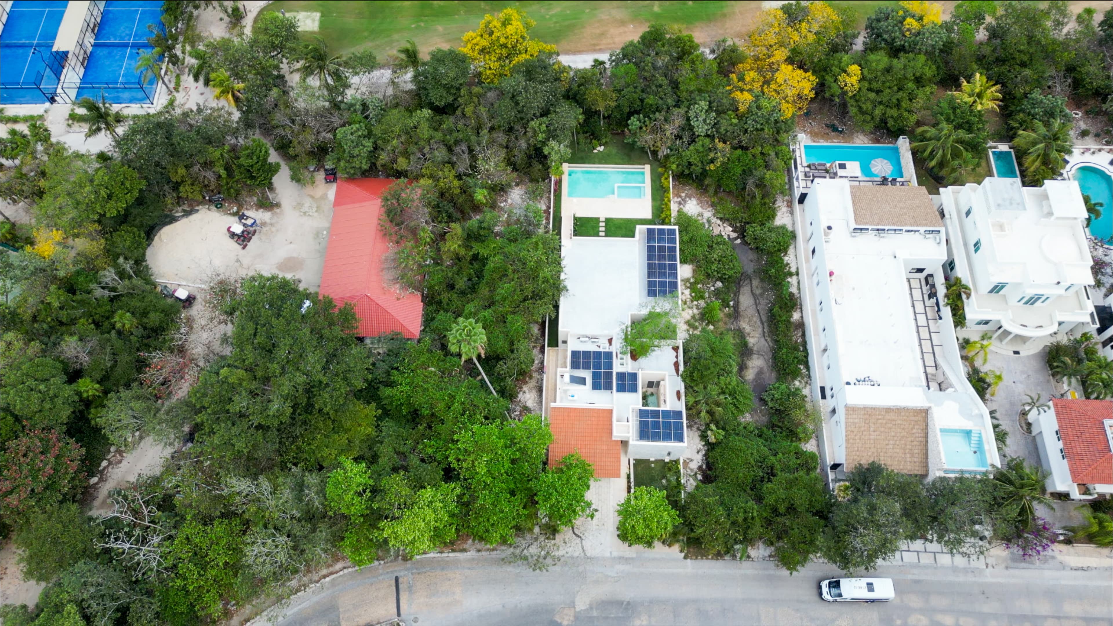 Exclusive Golf Course Lot with Marina & Beach Lifestyle - Image 3