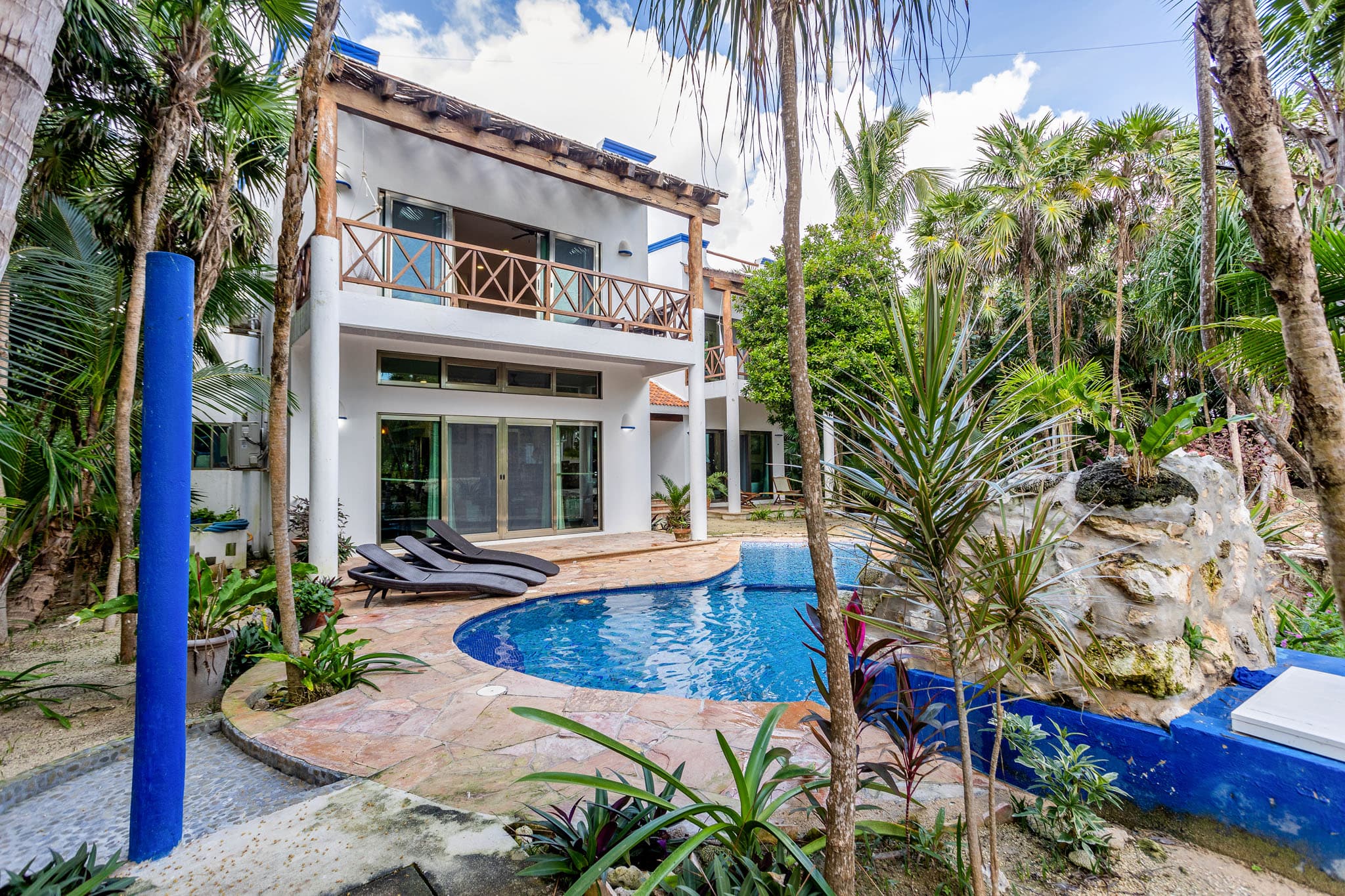 Autumns Retreats - Image 1