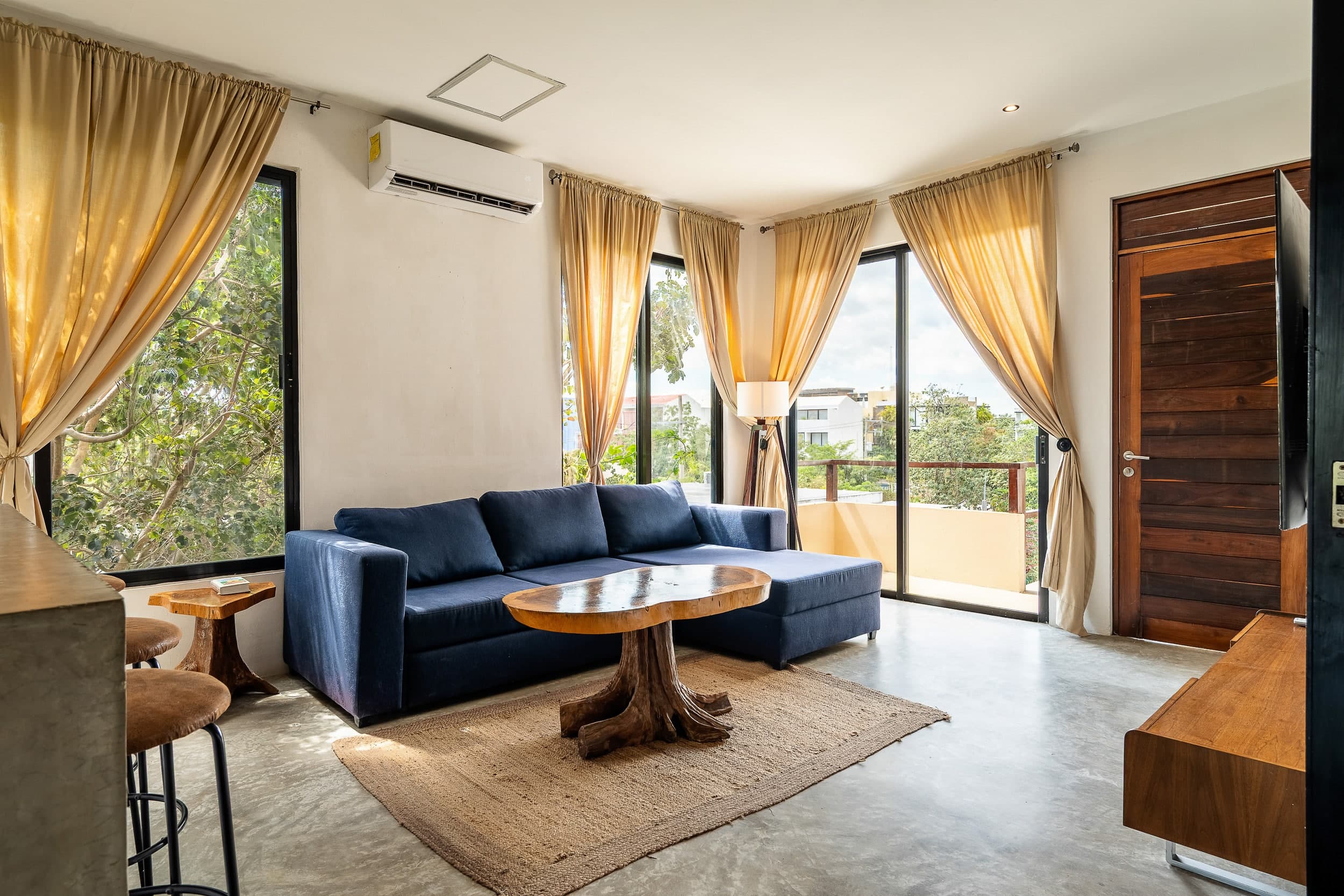 10 Unit Hotel/Apartment Building - Image 93