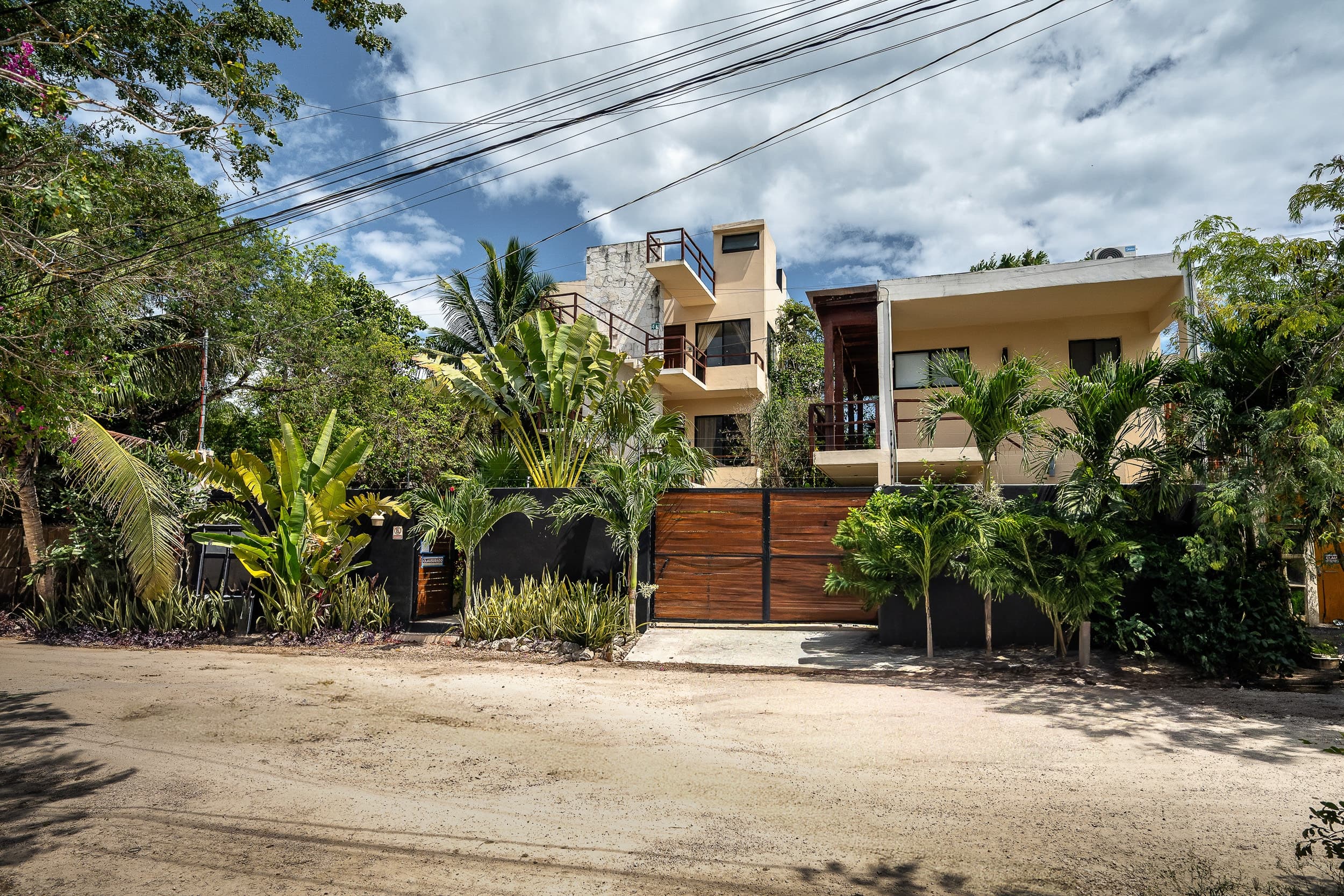 10 Unit Hotel/Apartment Building - Image 78