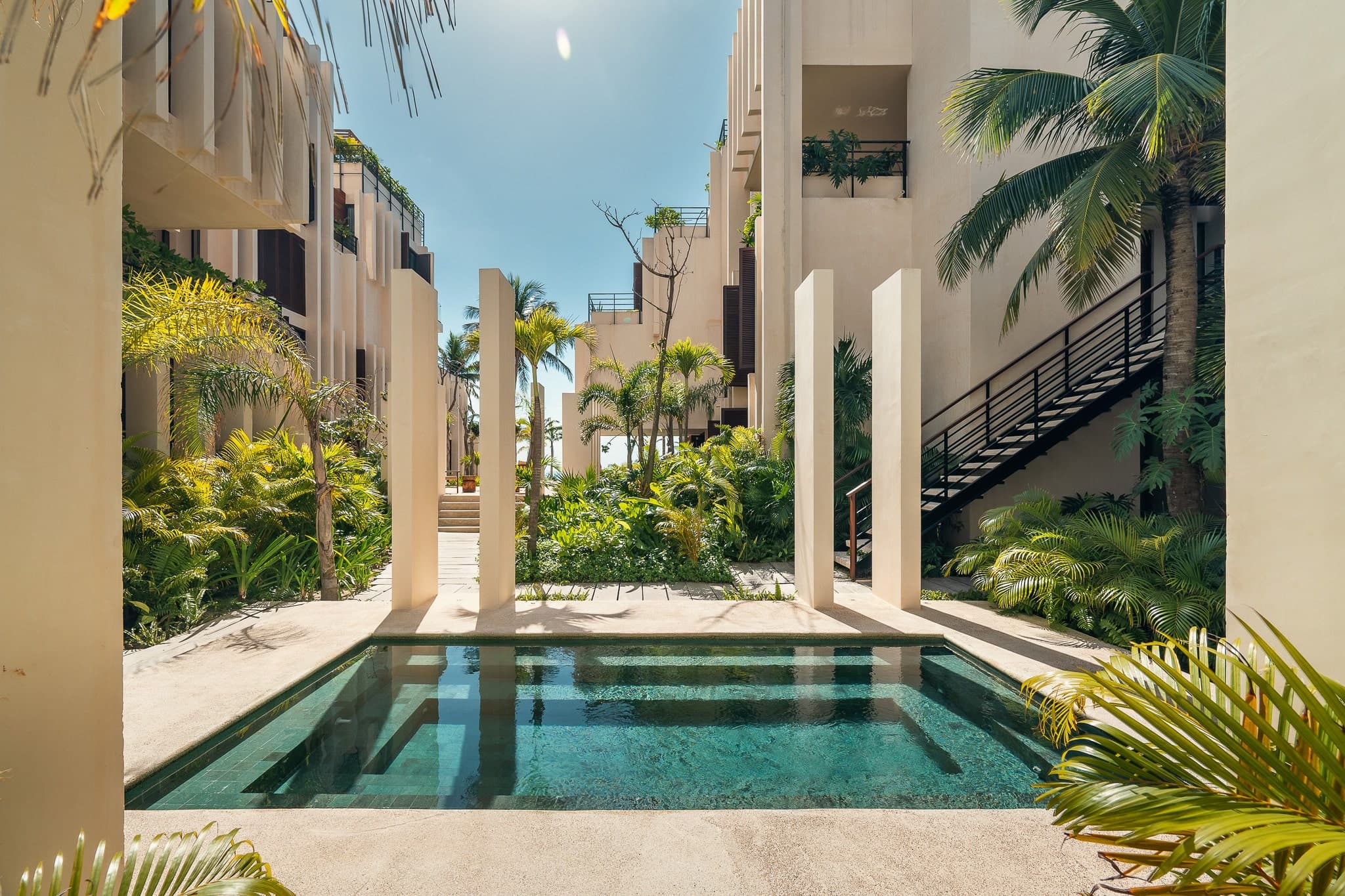 Bespoke D9 - Image 19