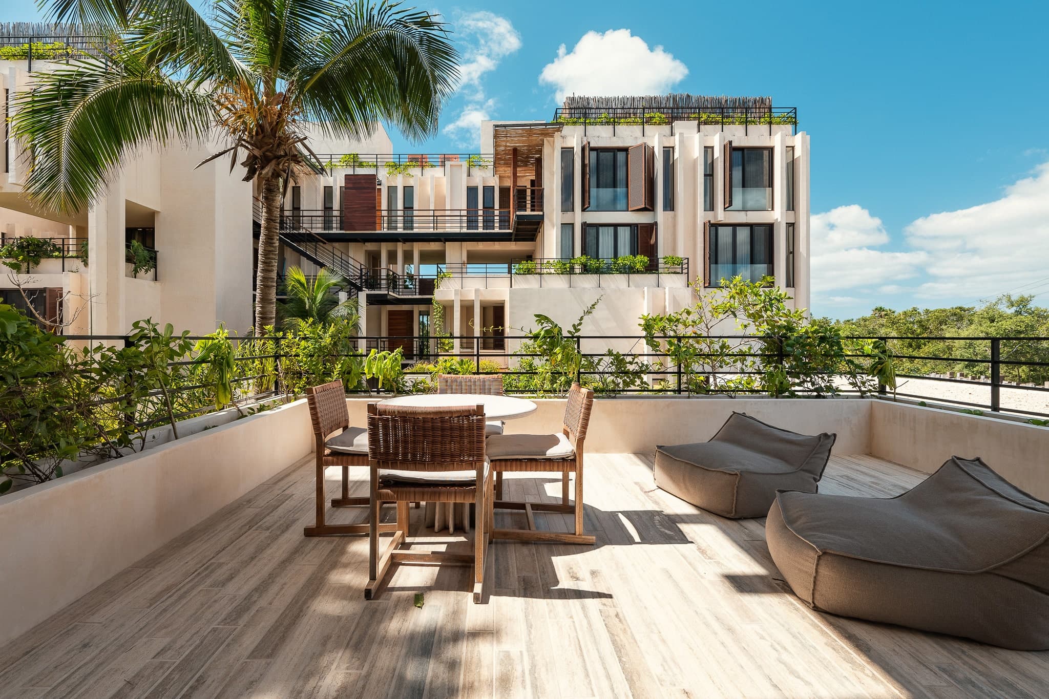 Bespoke D9 - Image 24