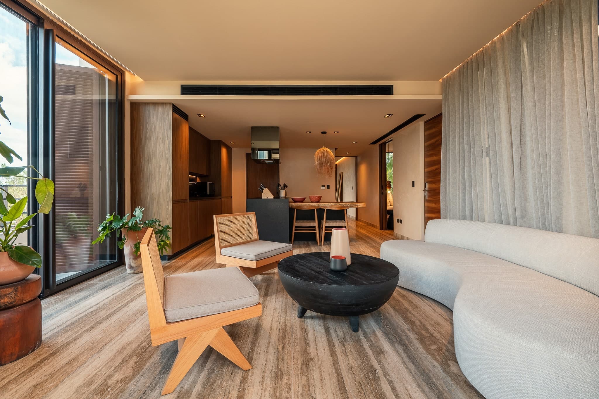 Bespoke D9 - Image 26