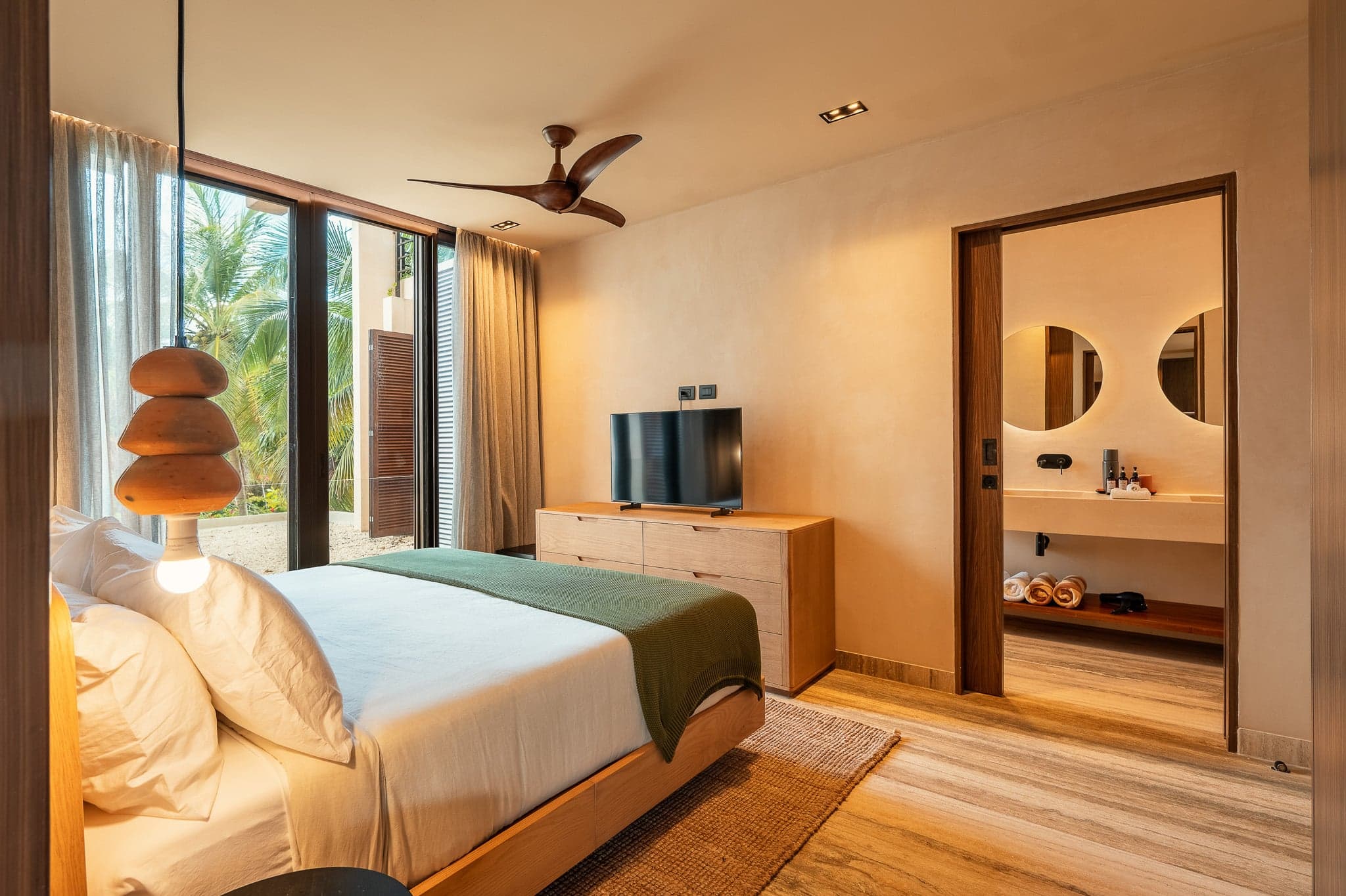 Bespoke D9 - Image 28