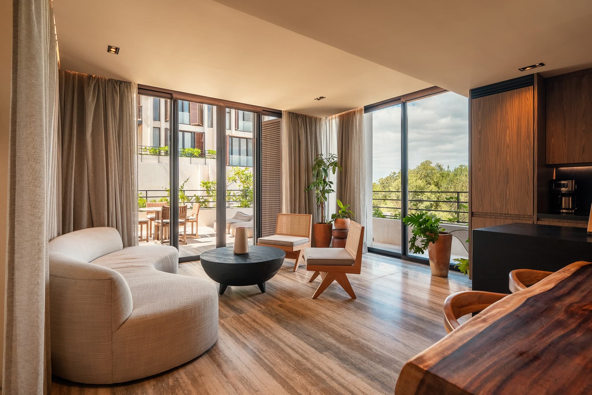 Bespoke D9 - Image 11