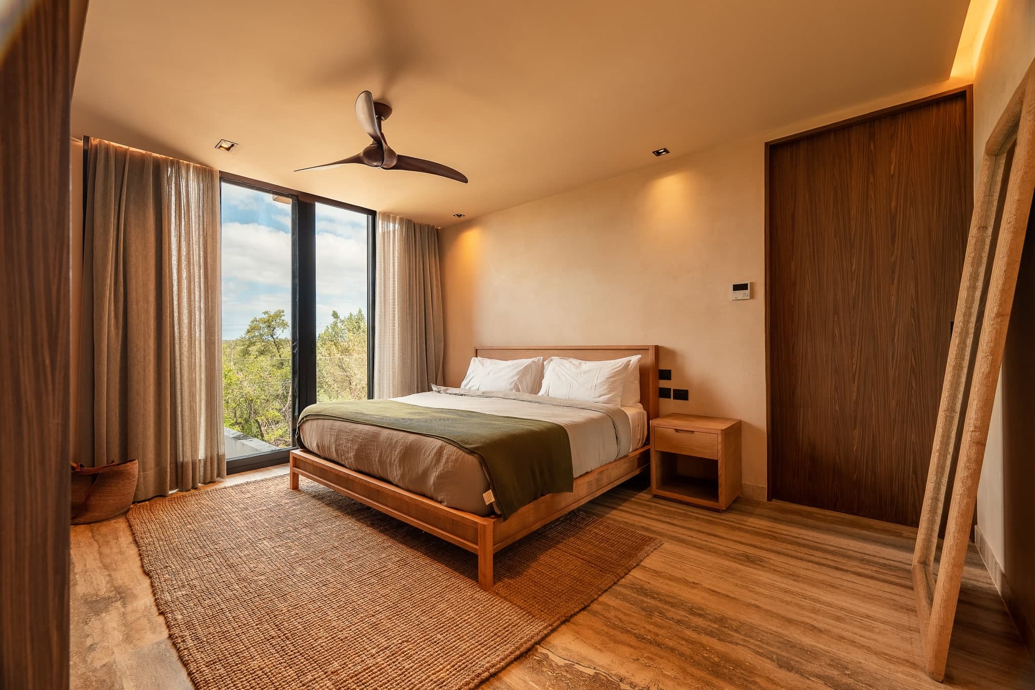 Bespoke D9 - Image 13