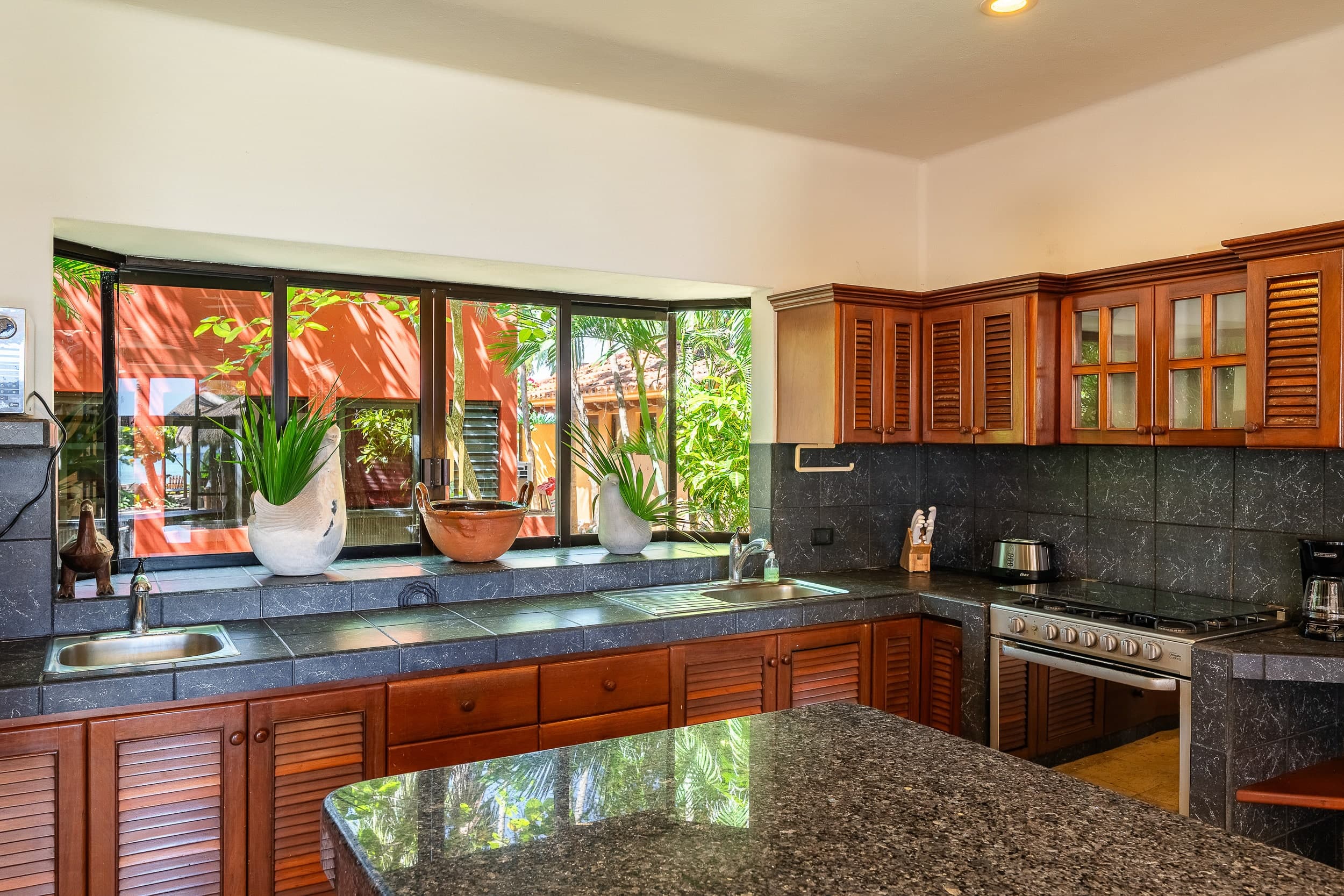 Jade Bay 8 - Image 22