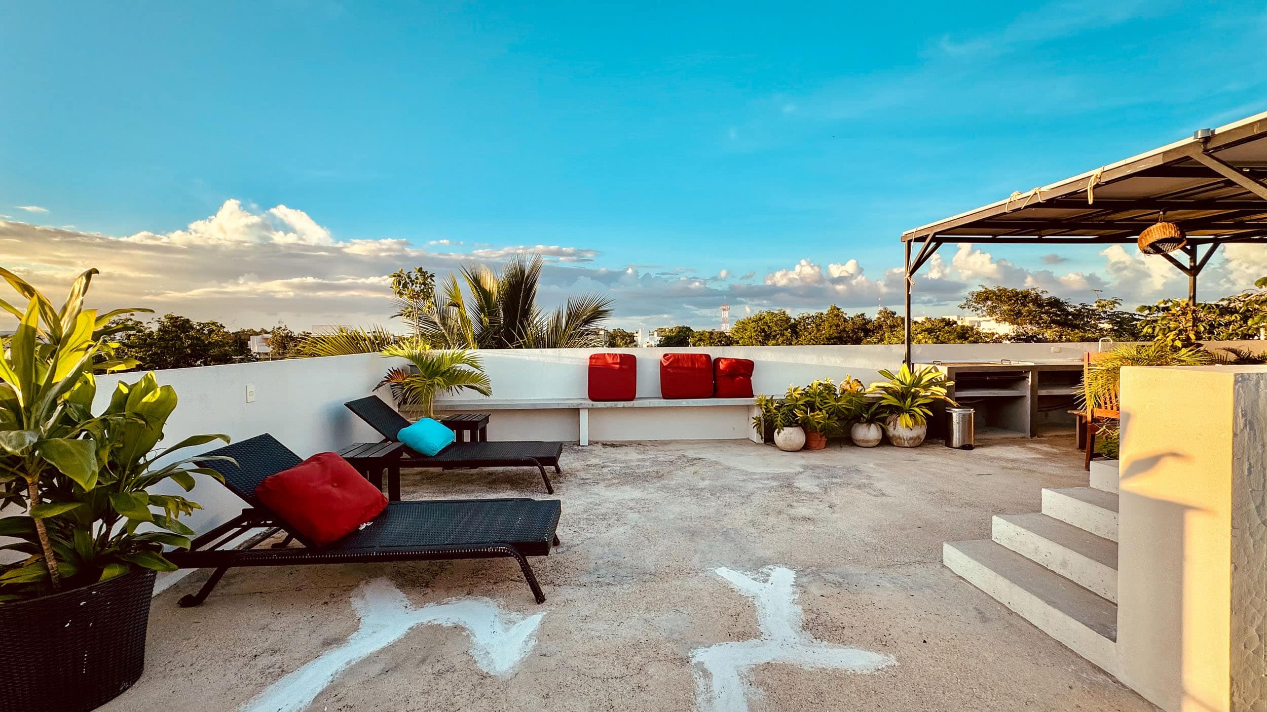 10 Unit Hotel/Apartment Building - Image 23