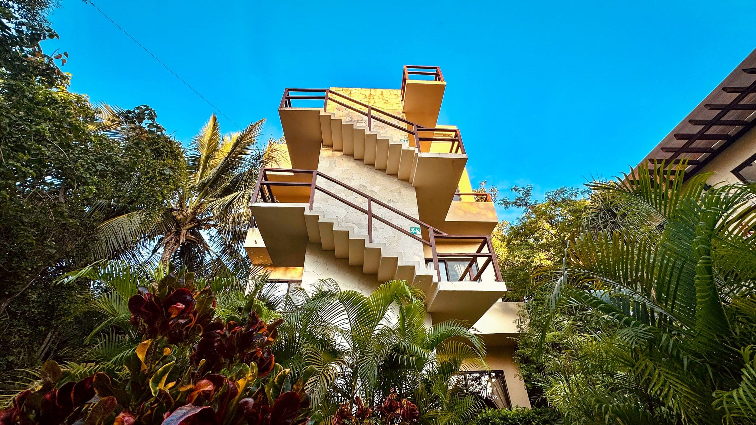 10 Unit Hotel/Apartment Building - Image 28