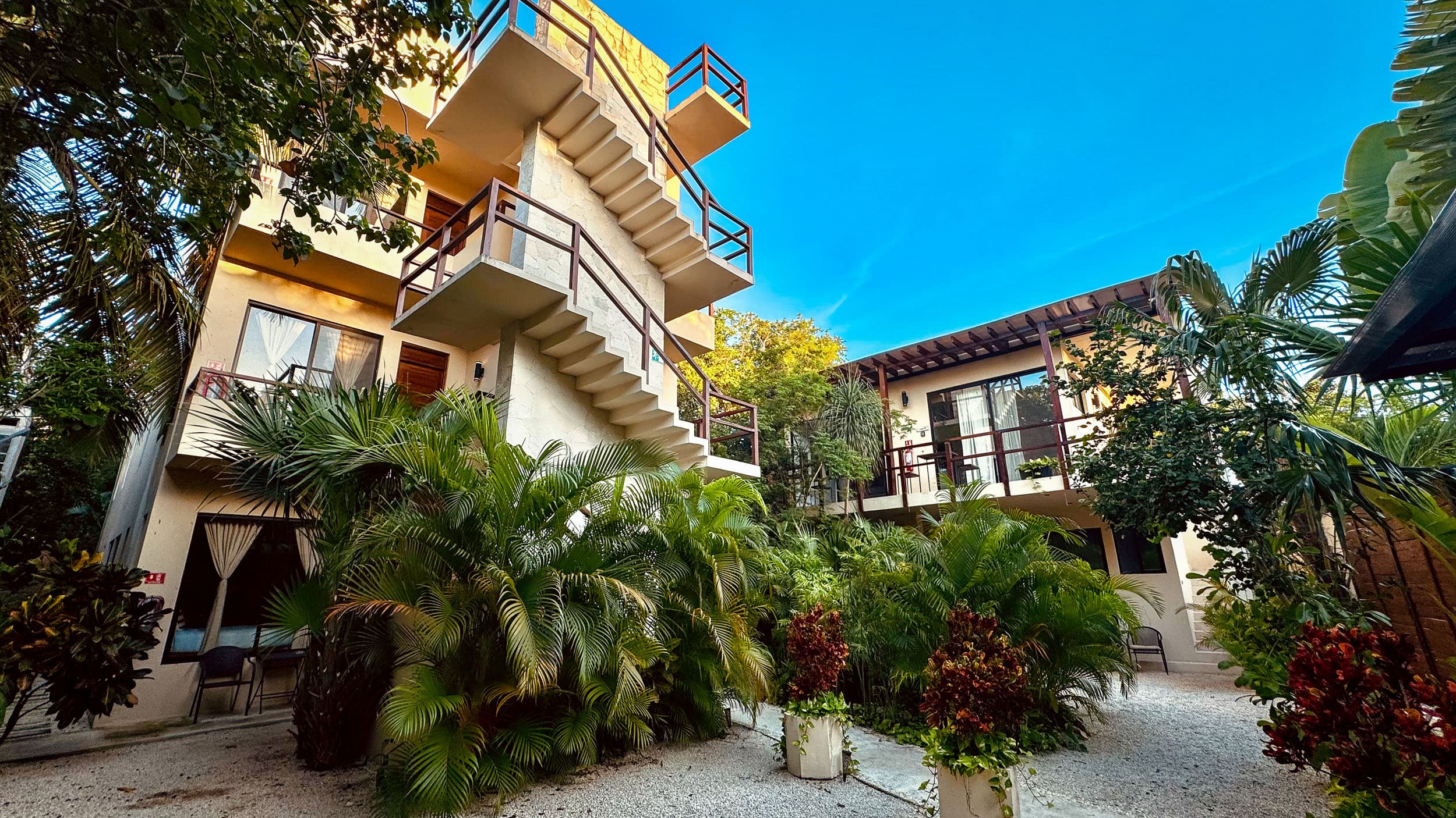 10 Unit Hotel/Apartment Building - Image 31