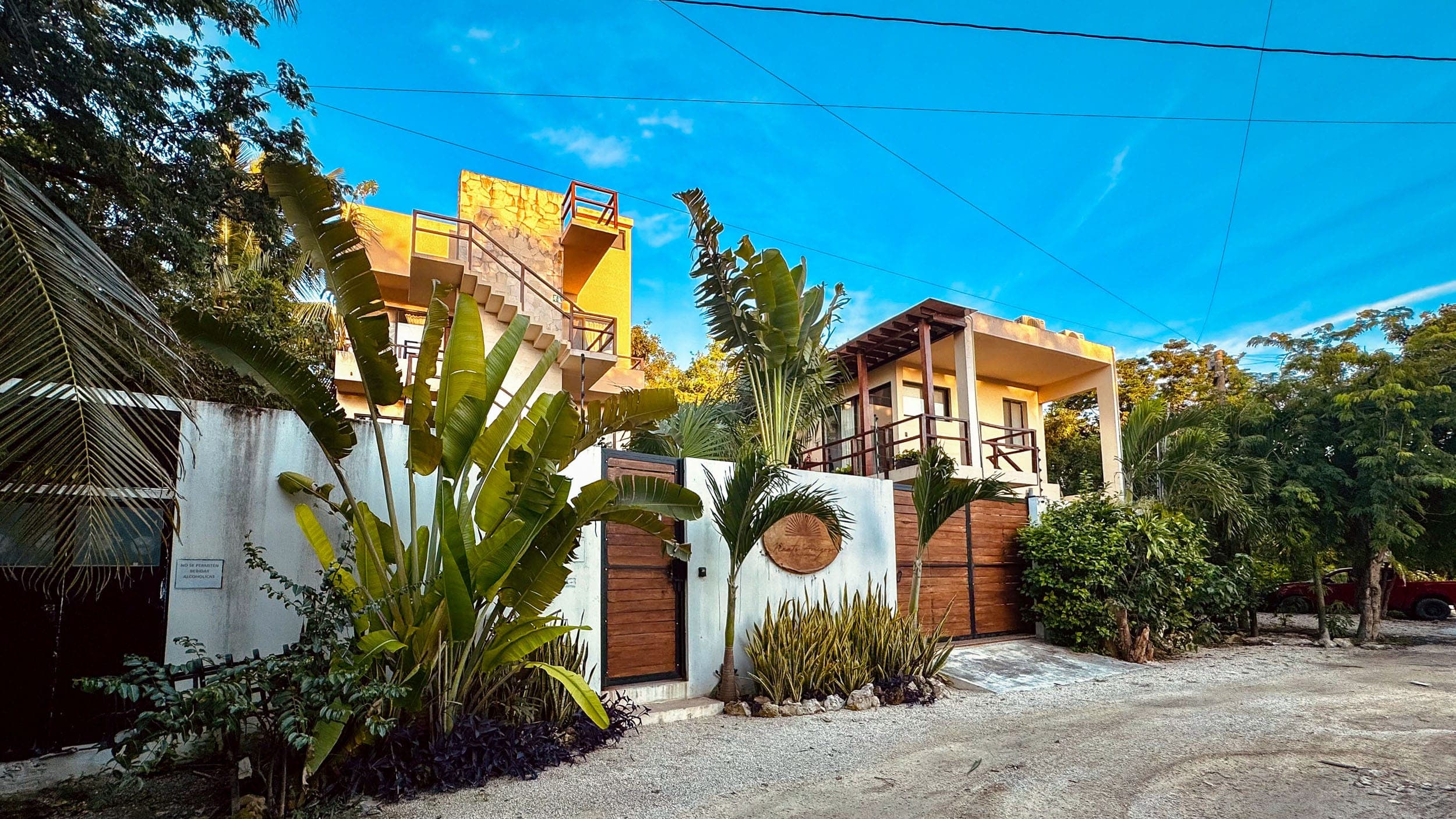 10 Unit Hotel/Apartment Building - Image 33