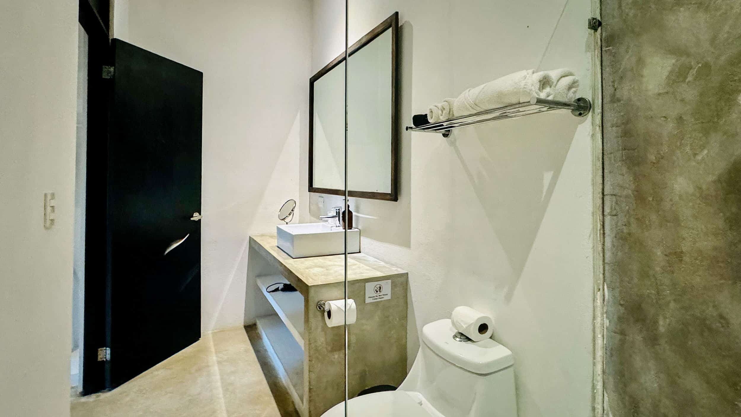 10 Unit Hotel/Apartment Building - Image 34