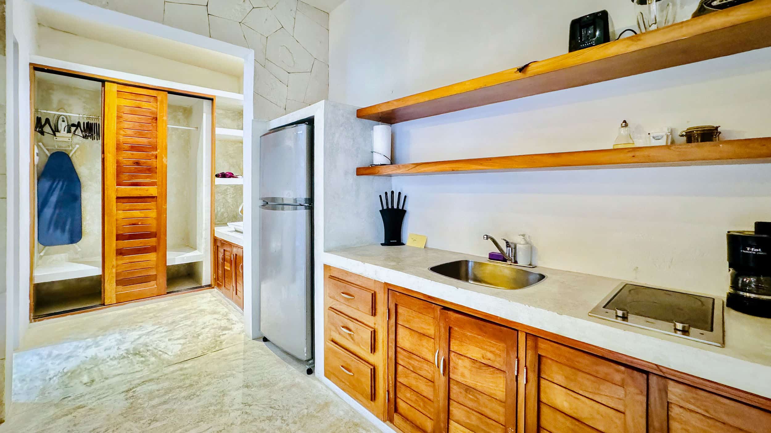 10 Unit Hotel/Apartment Building - Image 45