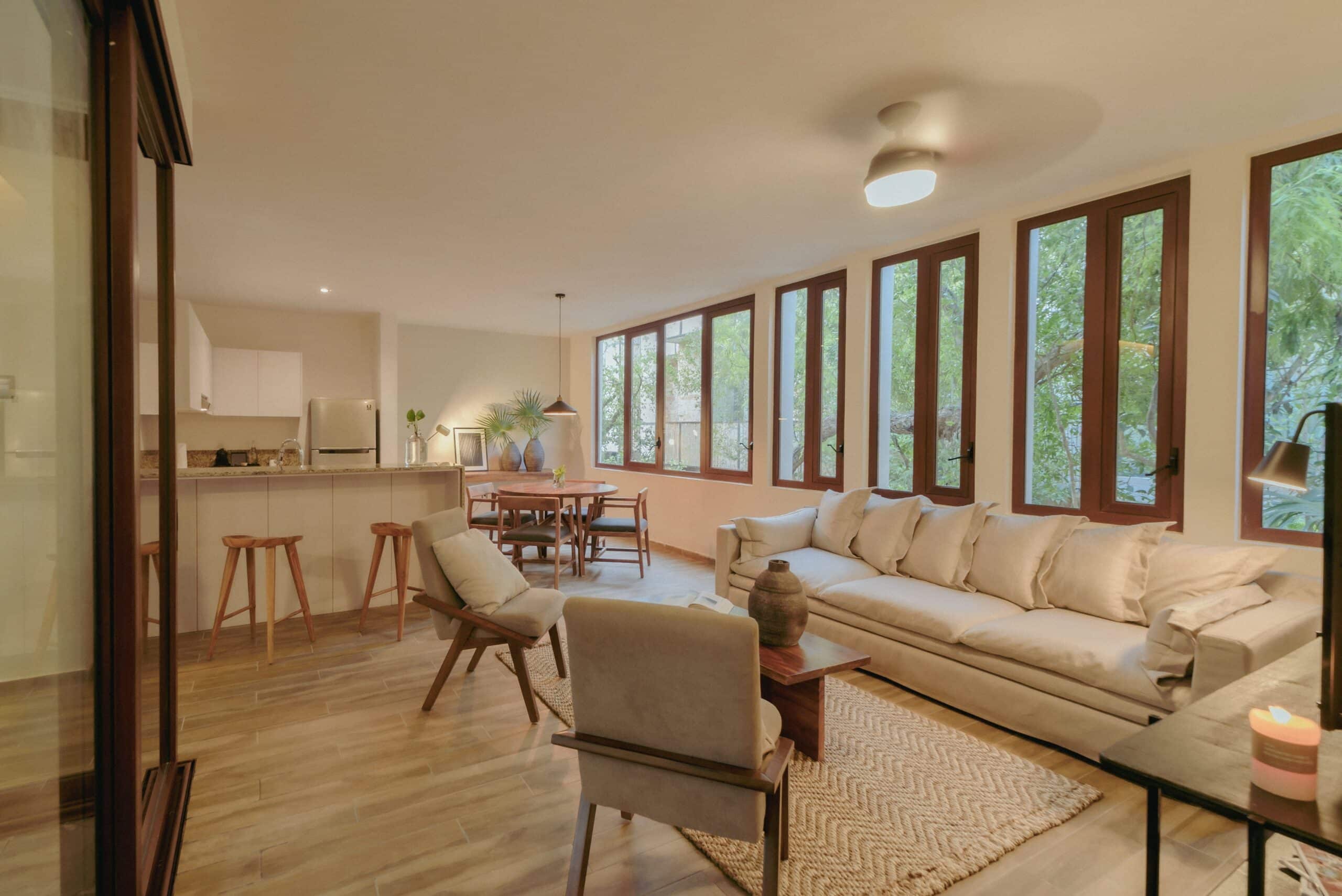 25 Room Boutique Hotel - Image 2