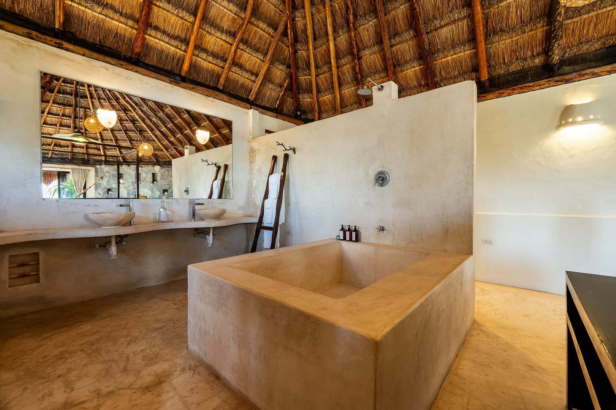 Jade Bay 9 - Image 29