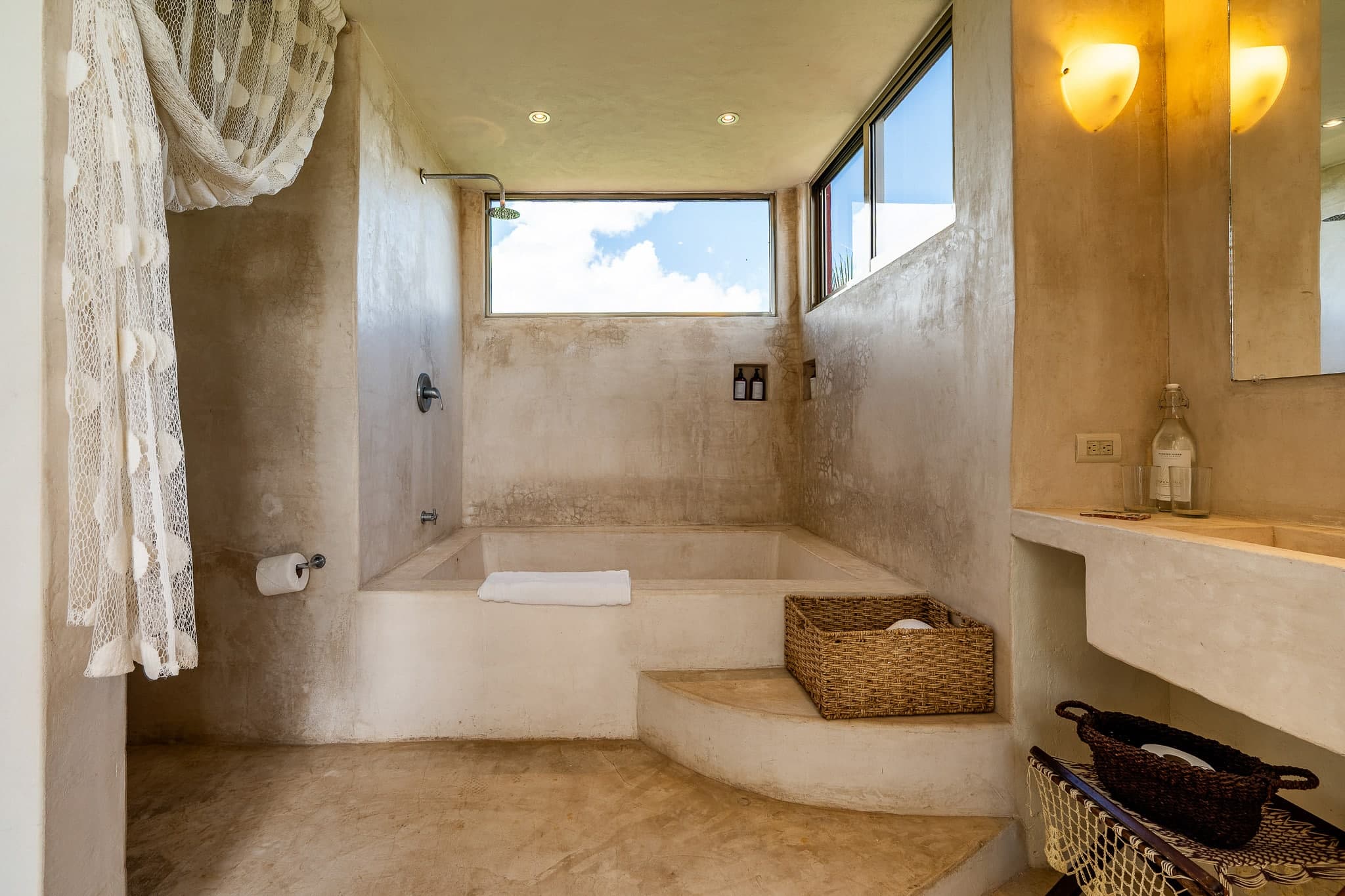 Jade Bay 9 - Image 30