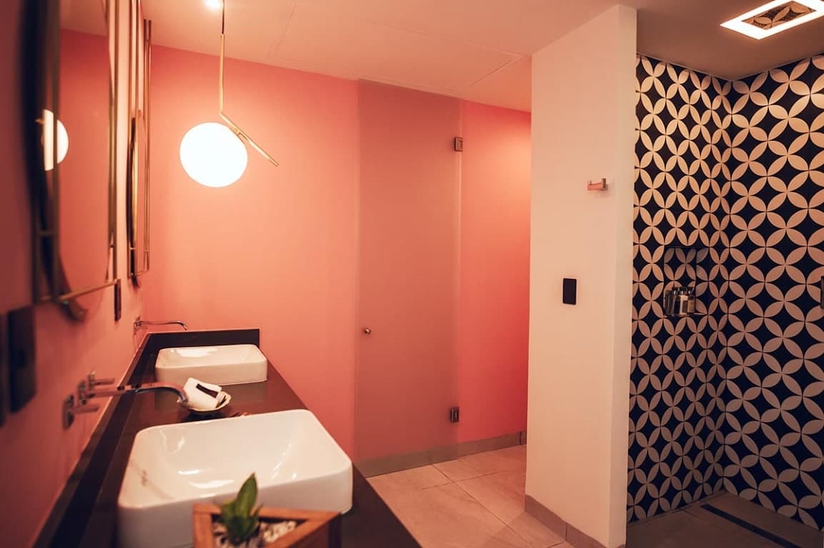 31 Room Boutique Hotel - Image 16