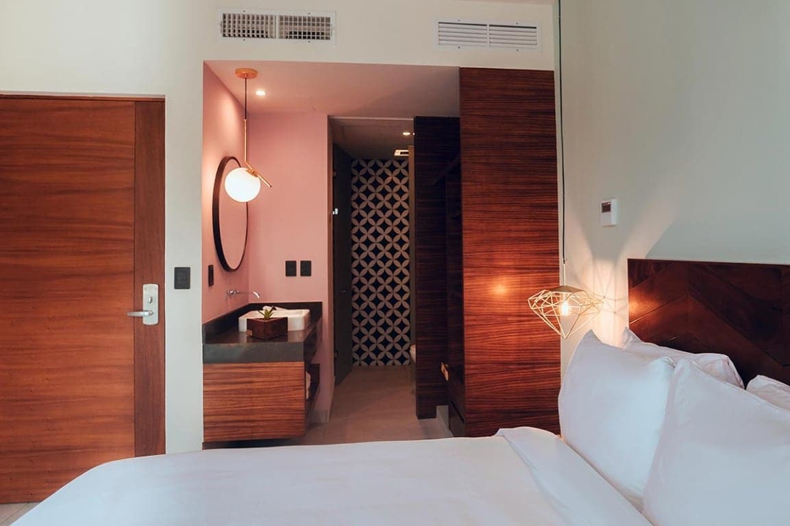 31 Room Boutique Hotel - Image 21