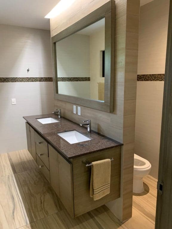 Multi-Unit: 3 Condos + Commercial Space - Image 10