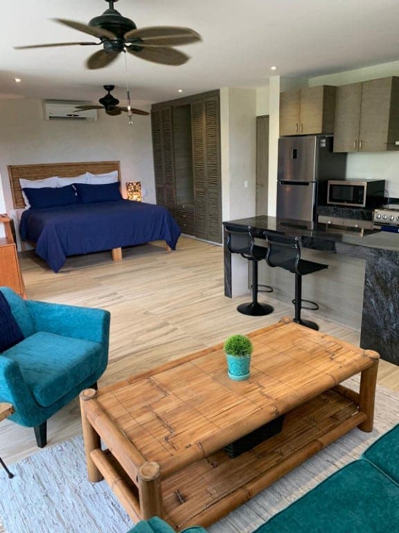 Multi-Unit: 3 Condos + Commercial Space - Image 15