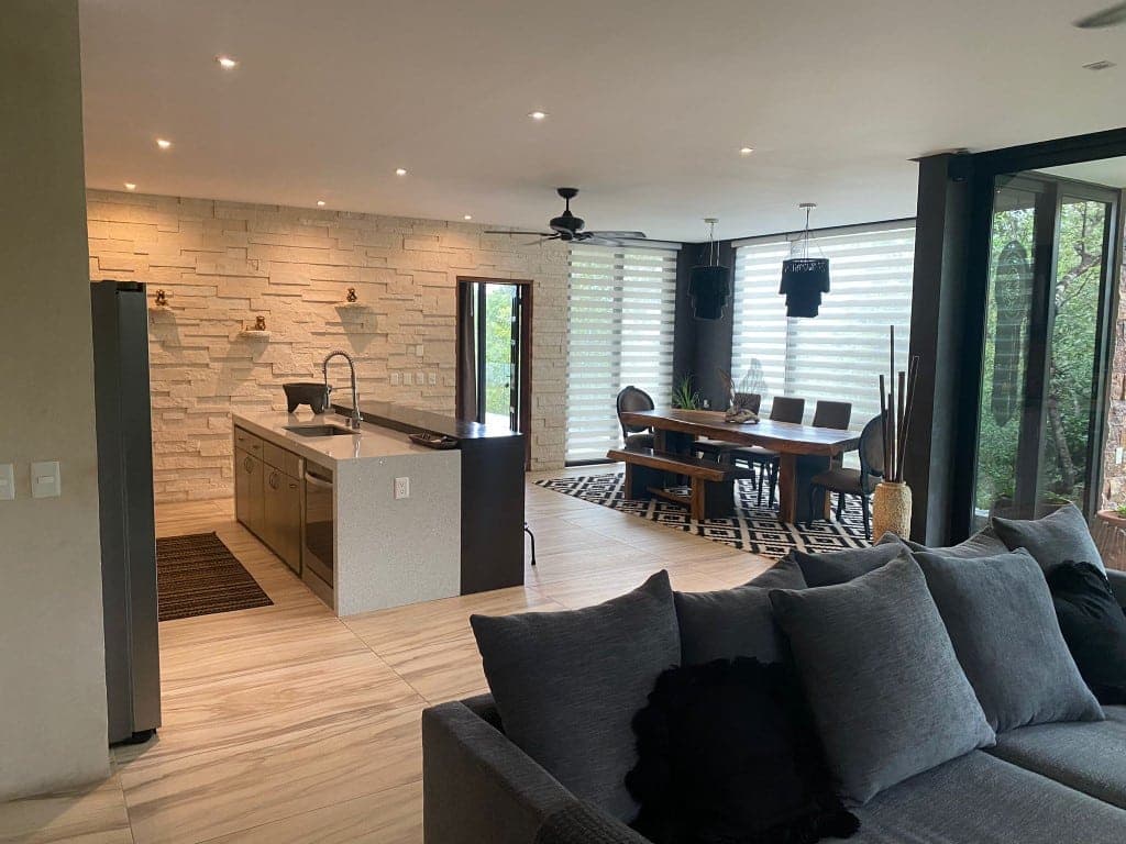 Multi-Unit: 3 Condos + Commercial Space - Image 16