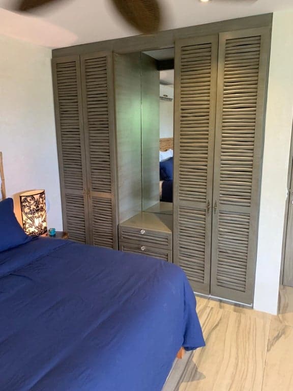 Multi-Unit: 3 Condos + Commercial Space - Image 20