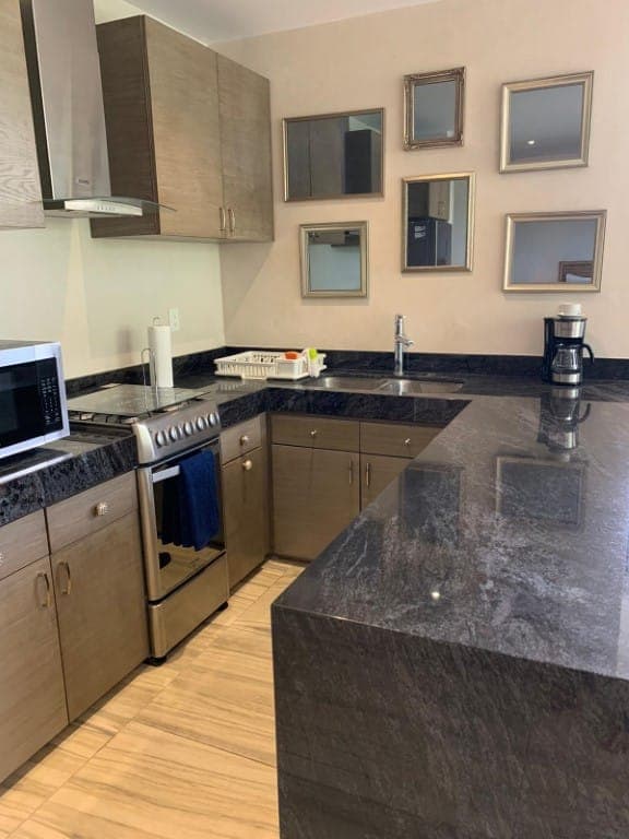 Multi-Unit: 3 Condos + Commercial Space - Image 22