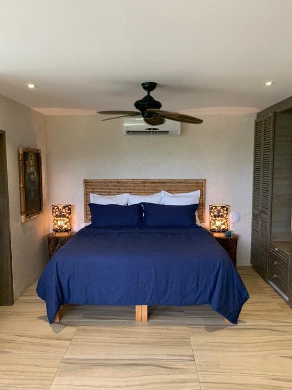 Multi-Unit: 3 Condos + Commercial Space - Image 23