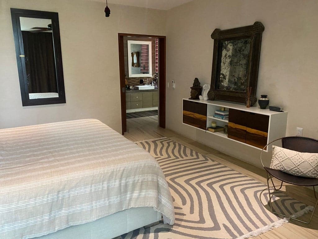 Multi-Unit: 3 Condos + Commercial Space - Image 6