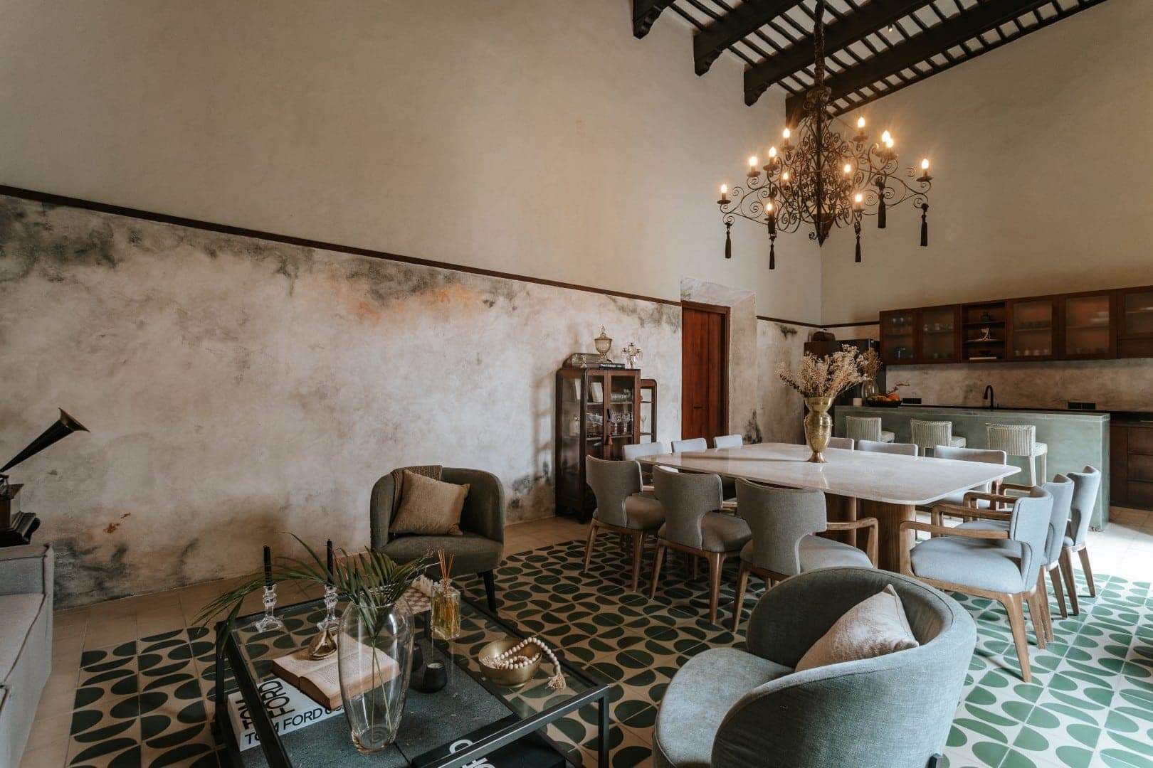 Axiotic 3 Bedroom Villa - Image 12