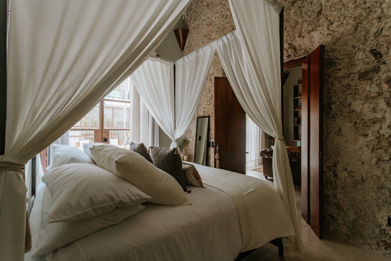 Axiotic 3 Bedroom Villa - Image 32