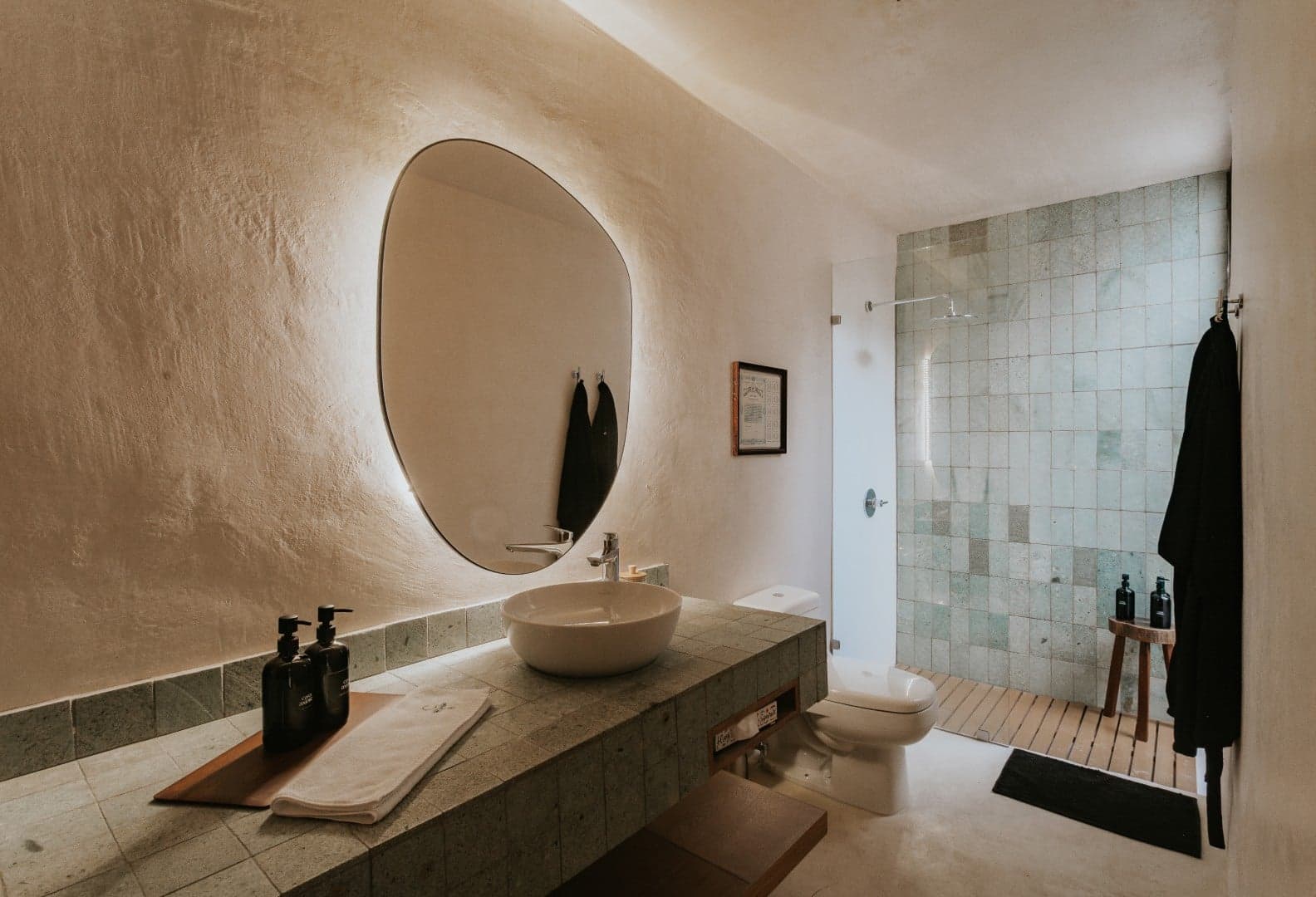 Axiotic 3 Bedroom Villa - Image 38