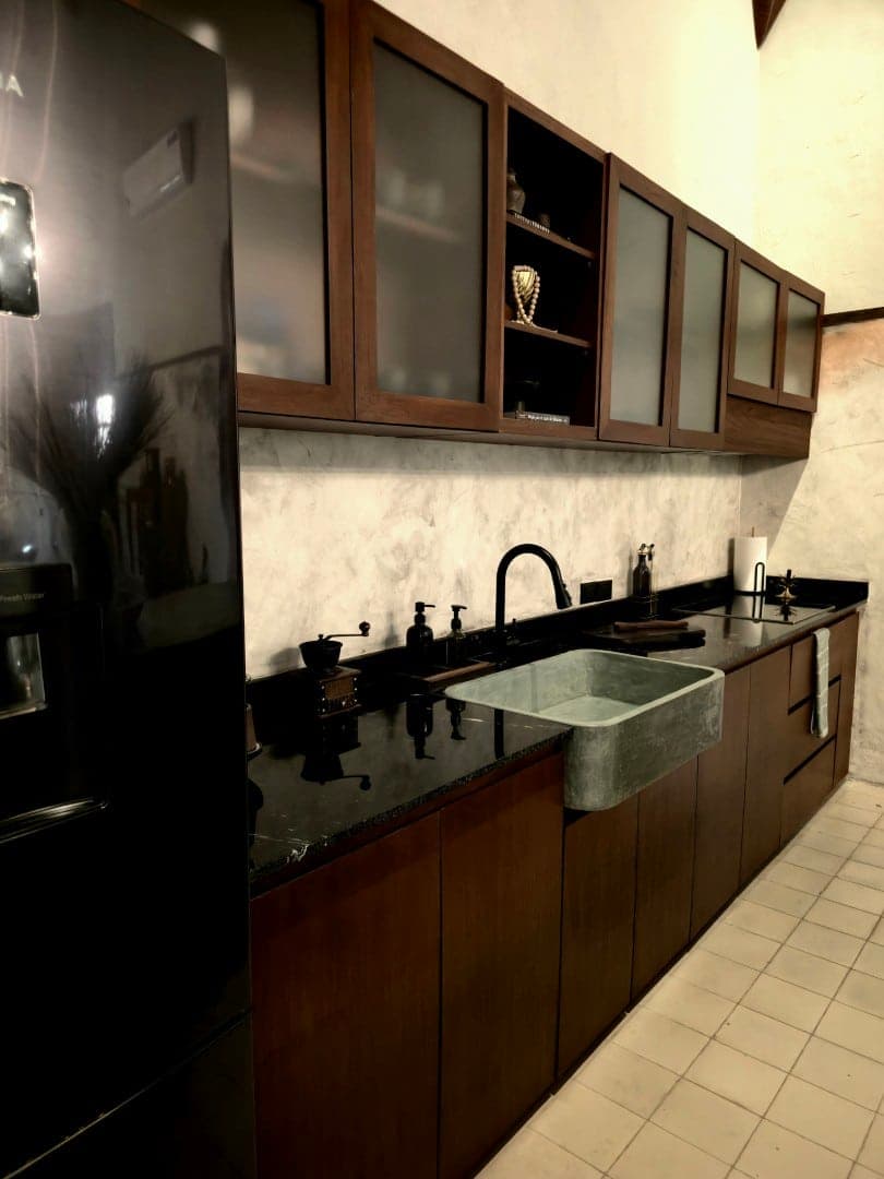 Axiotic 3 Bedroom Villa - Image 9