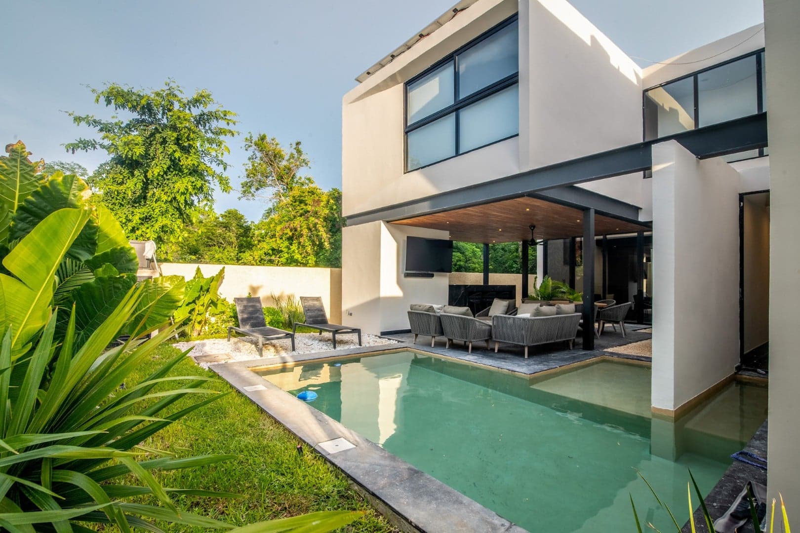 Compostela Orion 61 - Image 1