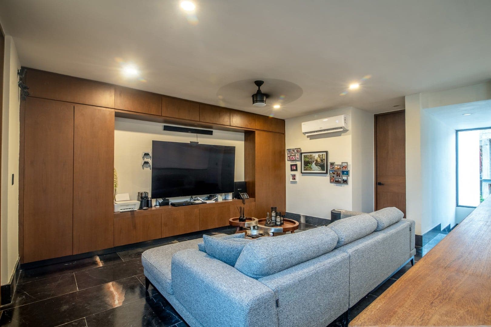 Compostela Orion 61 - Image 12