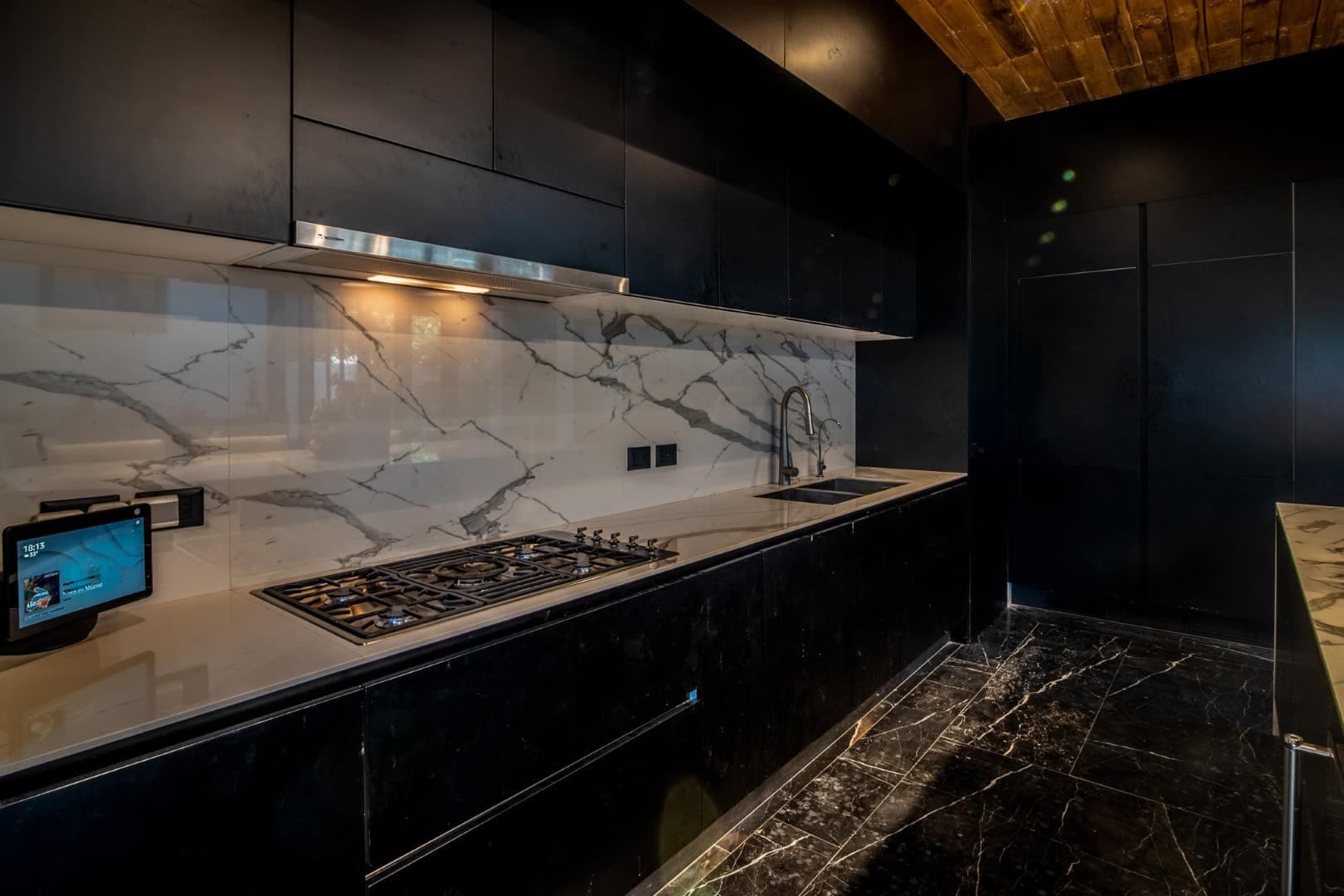 Compostela Orion 61 - Image 16