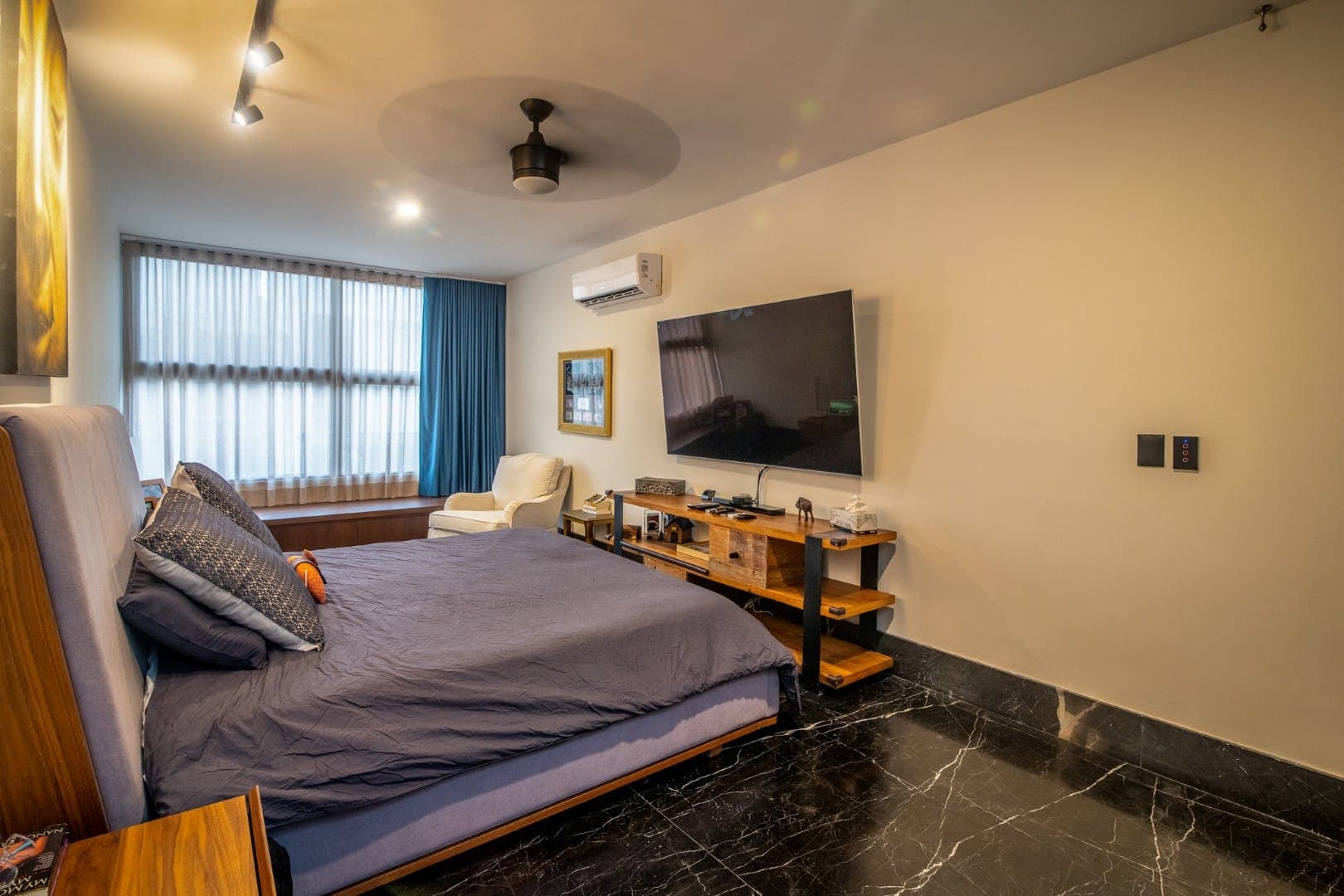 Compostela Orion 61 - Image 20