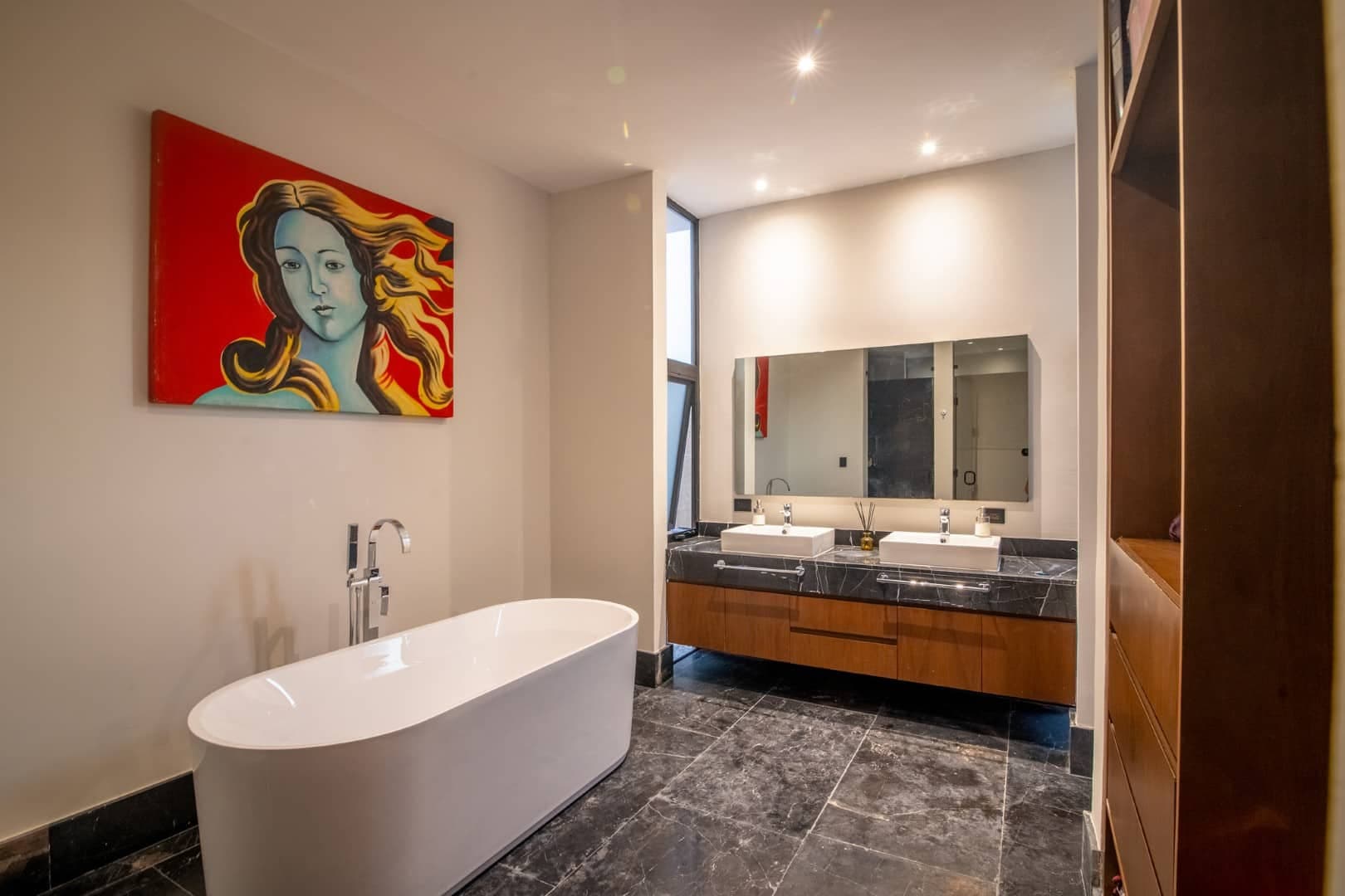 Compostela Orion 61 - Image 28