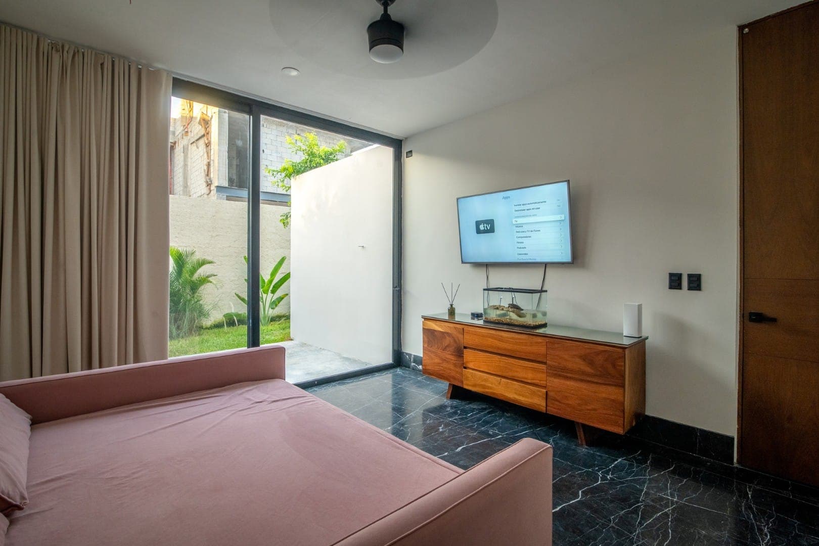 Compostela Orion 61 - Image 30