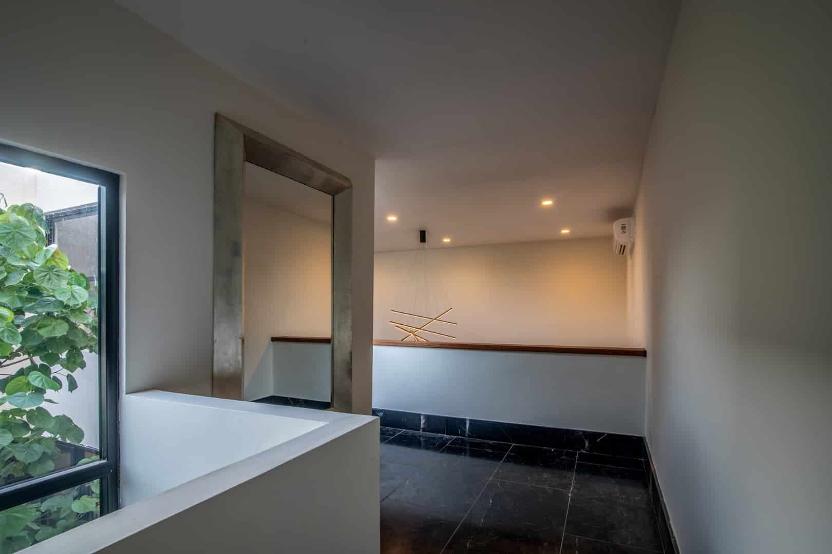 Compostela Orion 61 - Image 33